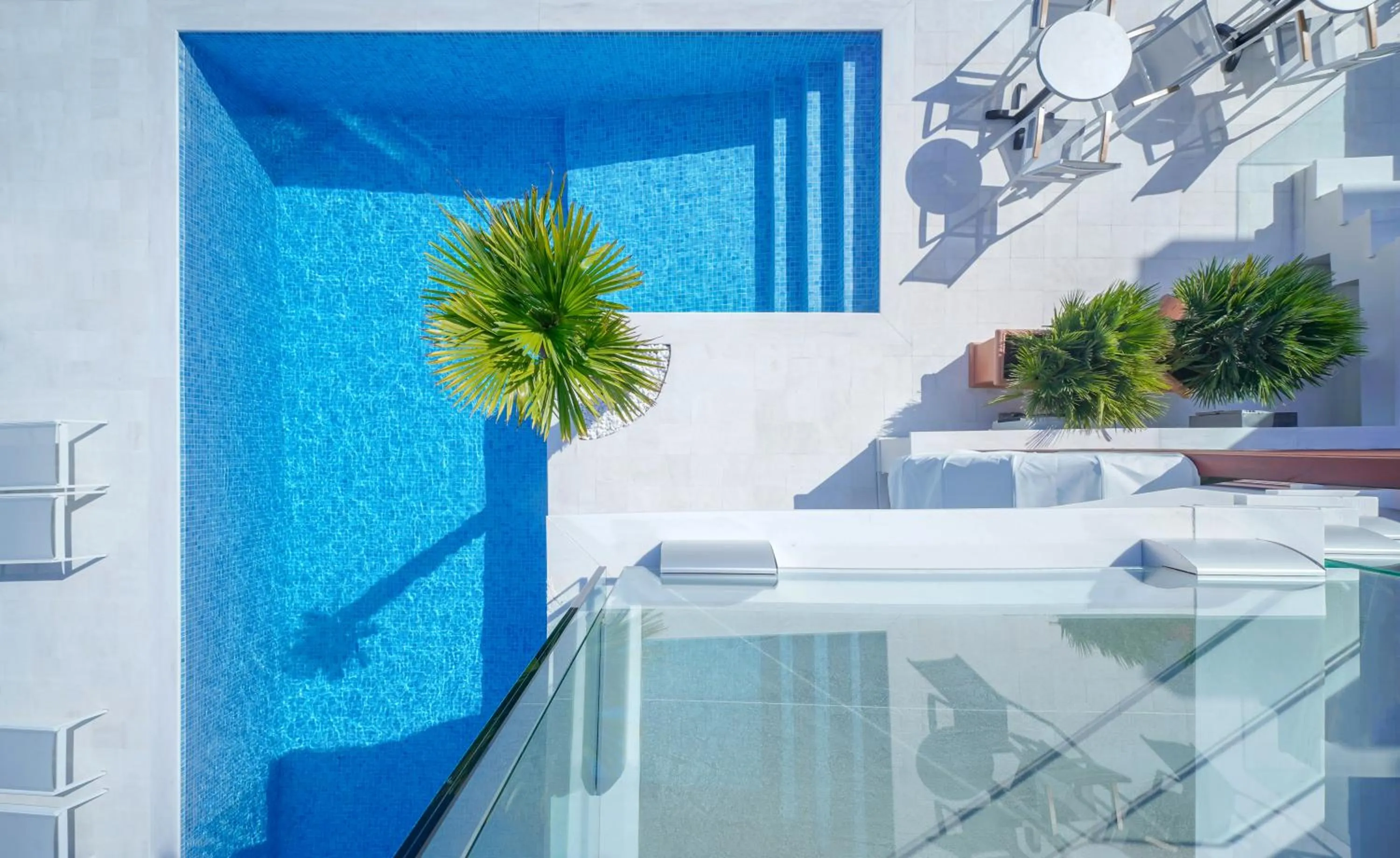Swimming pool in Hotel ASTERA