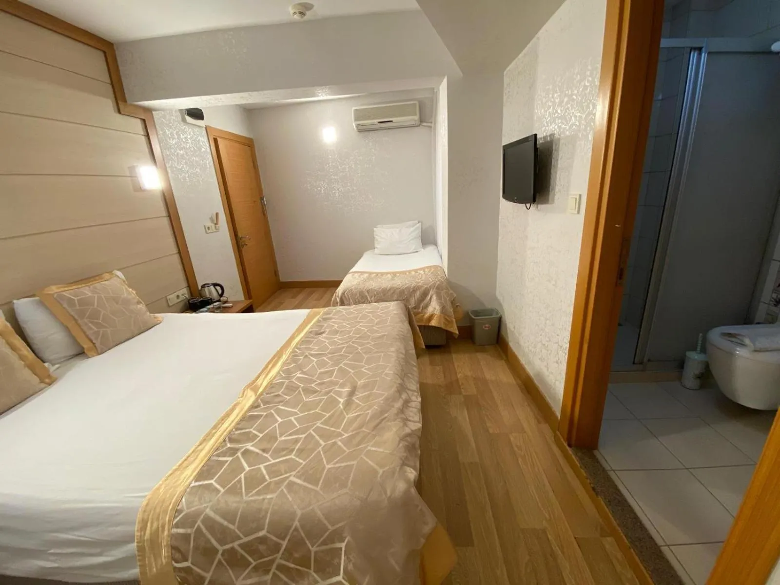 Photo of the whole room, Bed in Timeks Hotel Sultanahmet