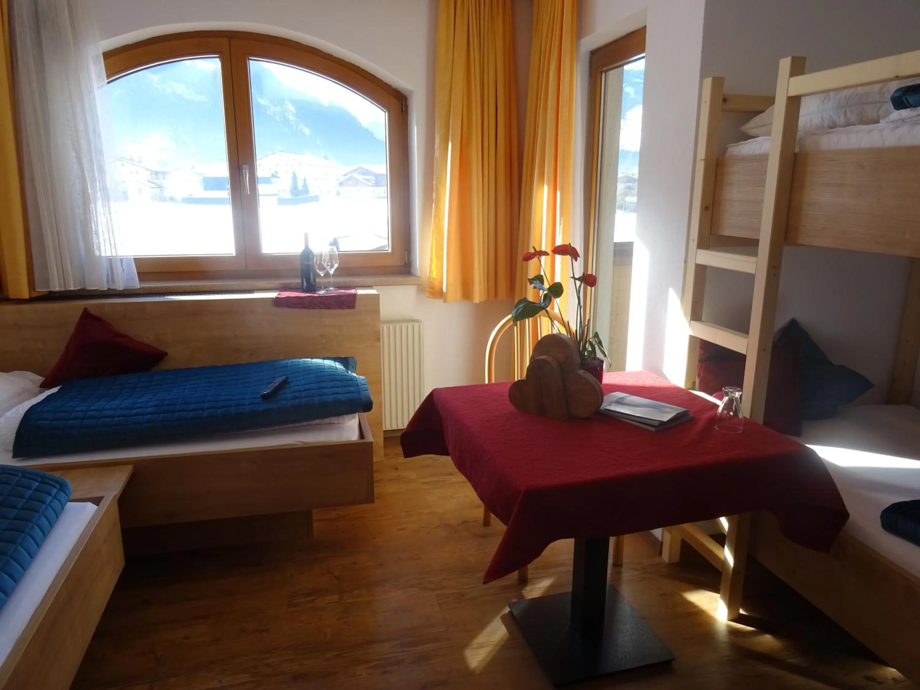 Photo of the whole room, Bed in Hotel Restaurant Rosengarten