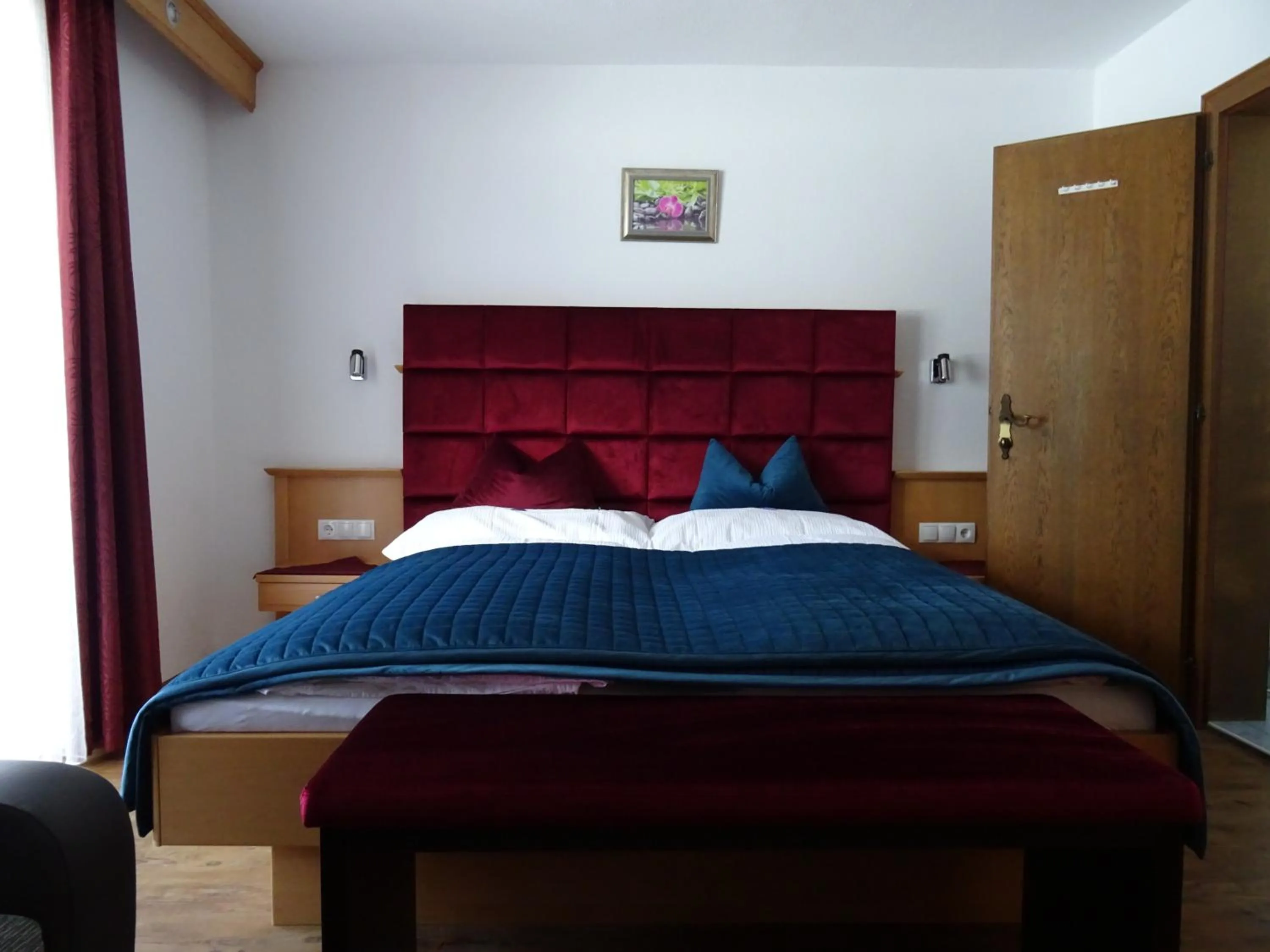 Photo of the whole room, Bed in Hotel Restaurant Rosengarten