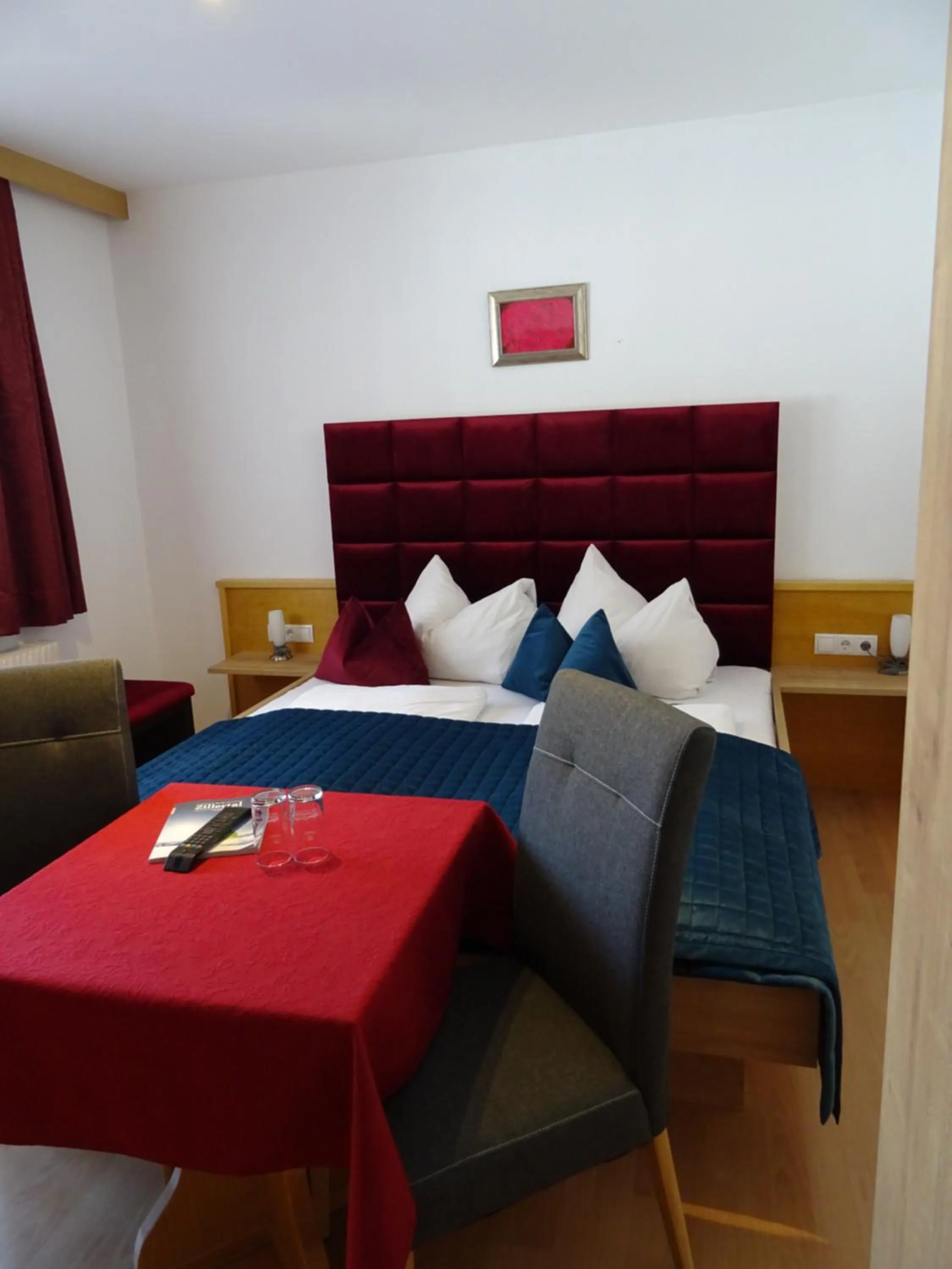 Photo of the whole room, Bed in Hotel Restaurant Rosengarten