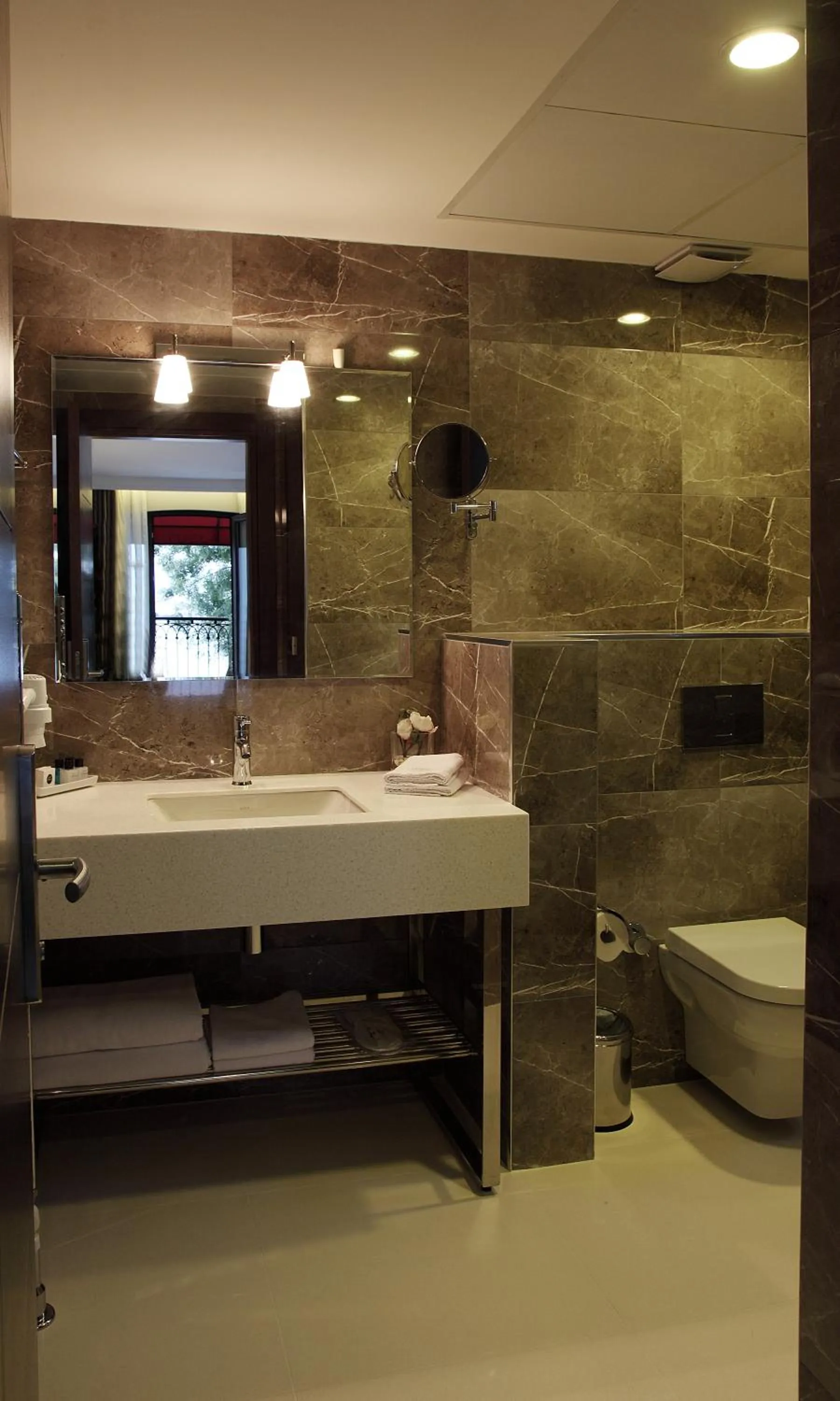 Bathroom in Tuzla Town Hotel