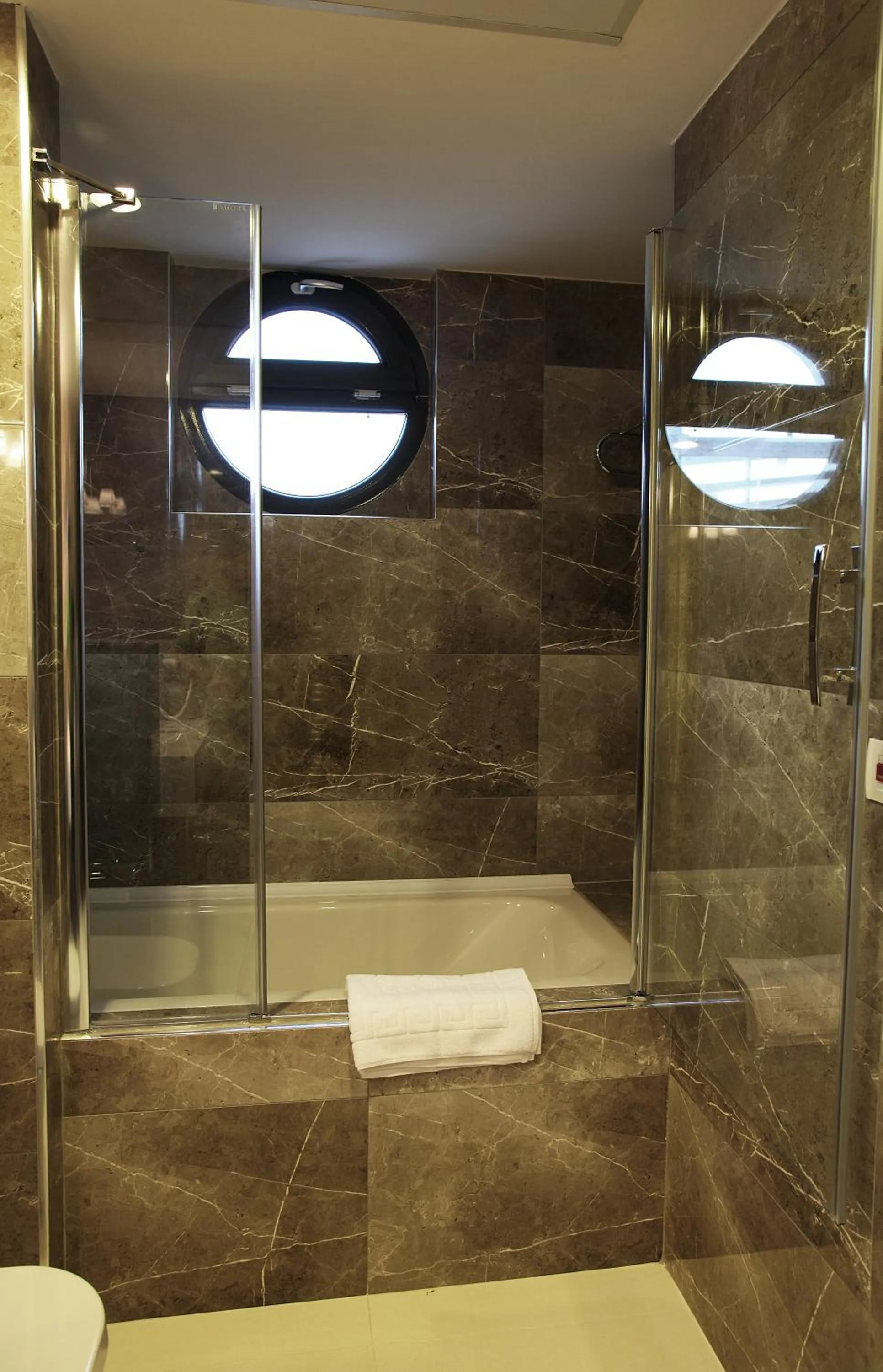 Bathroom in Tuzla Town Hotel