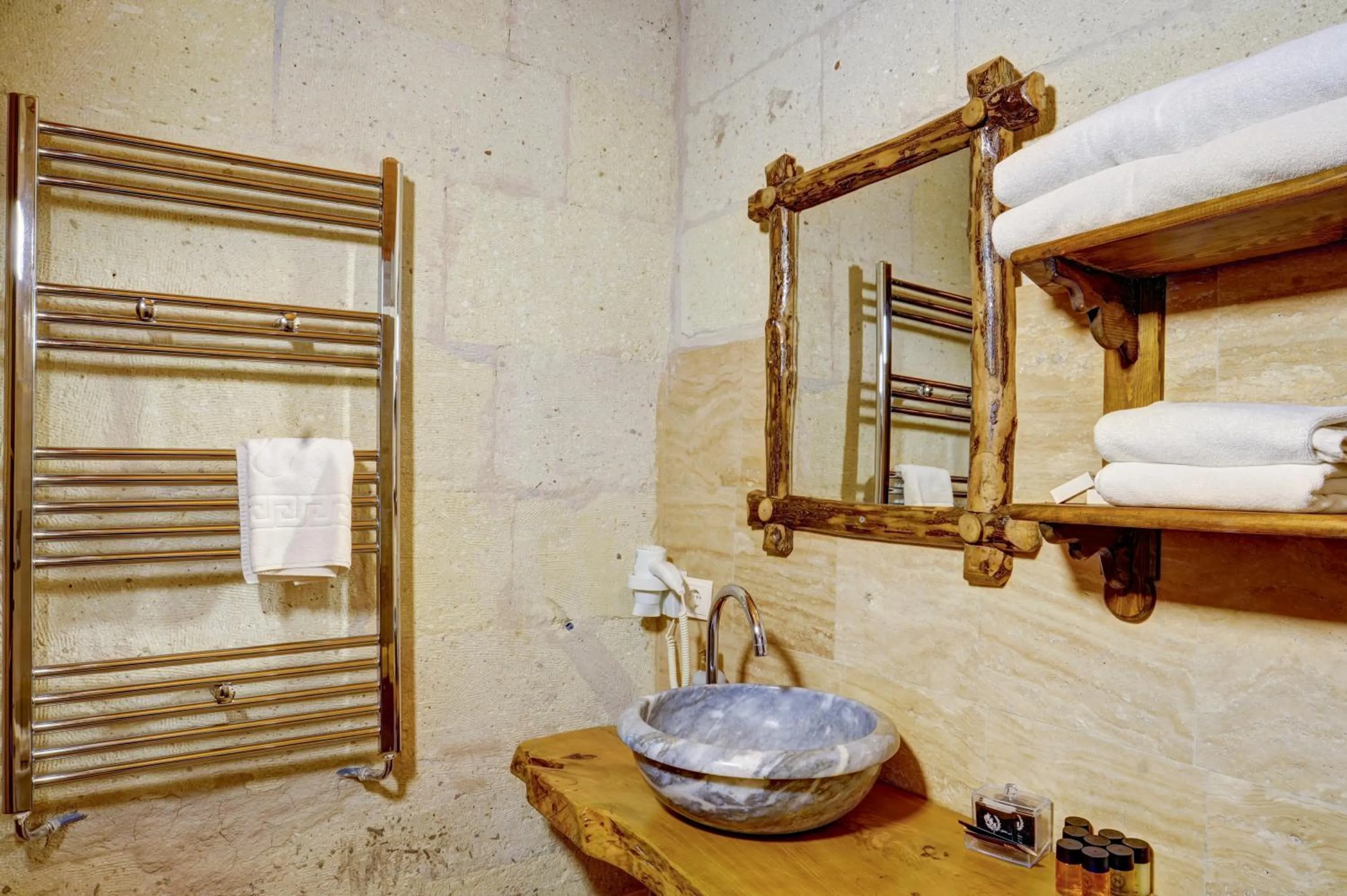 Bathroom in Nova Cave Hotel