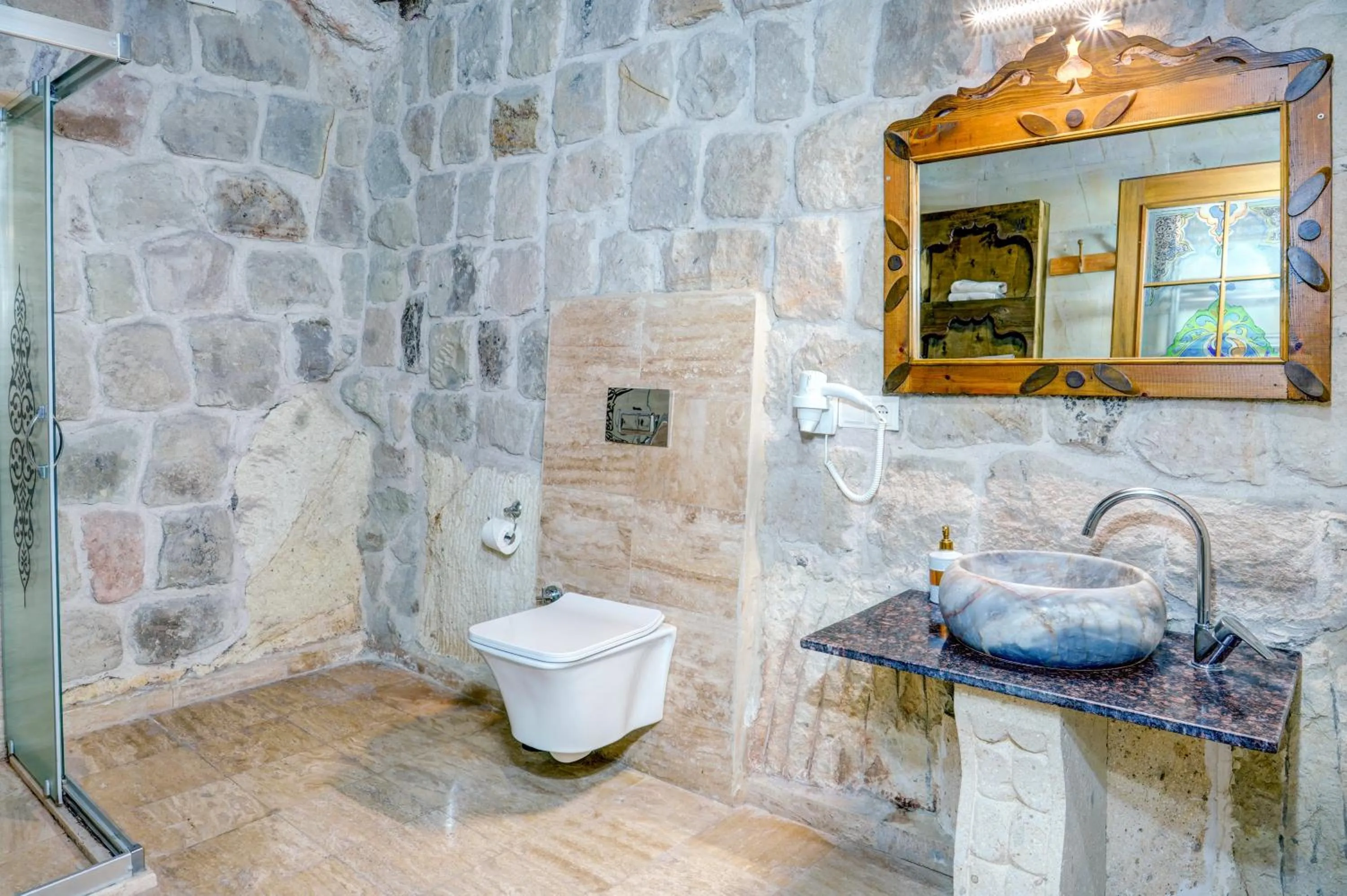 Bathroom in Nova Cave Hotel