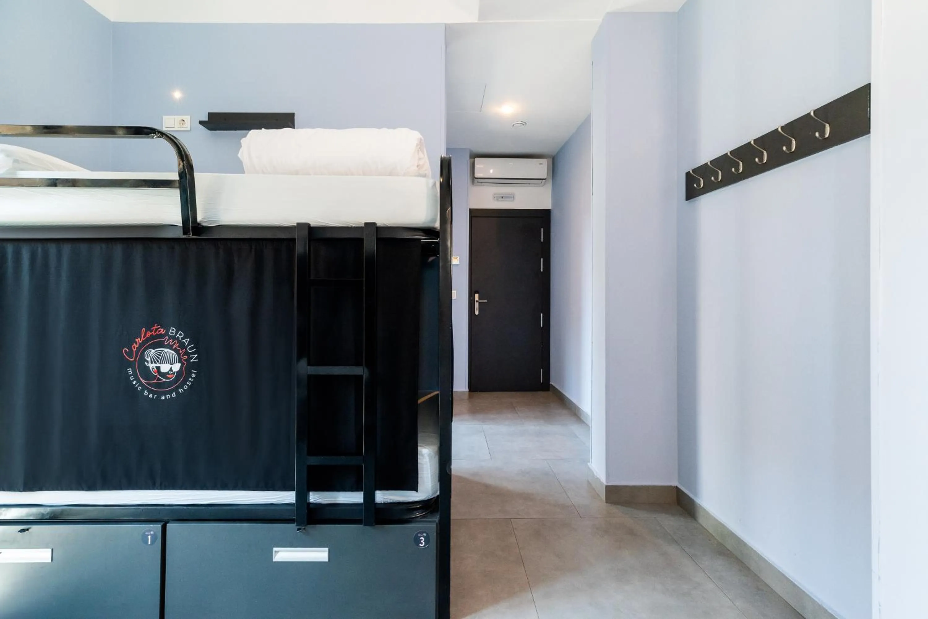 Hostel Carlota Braun