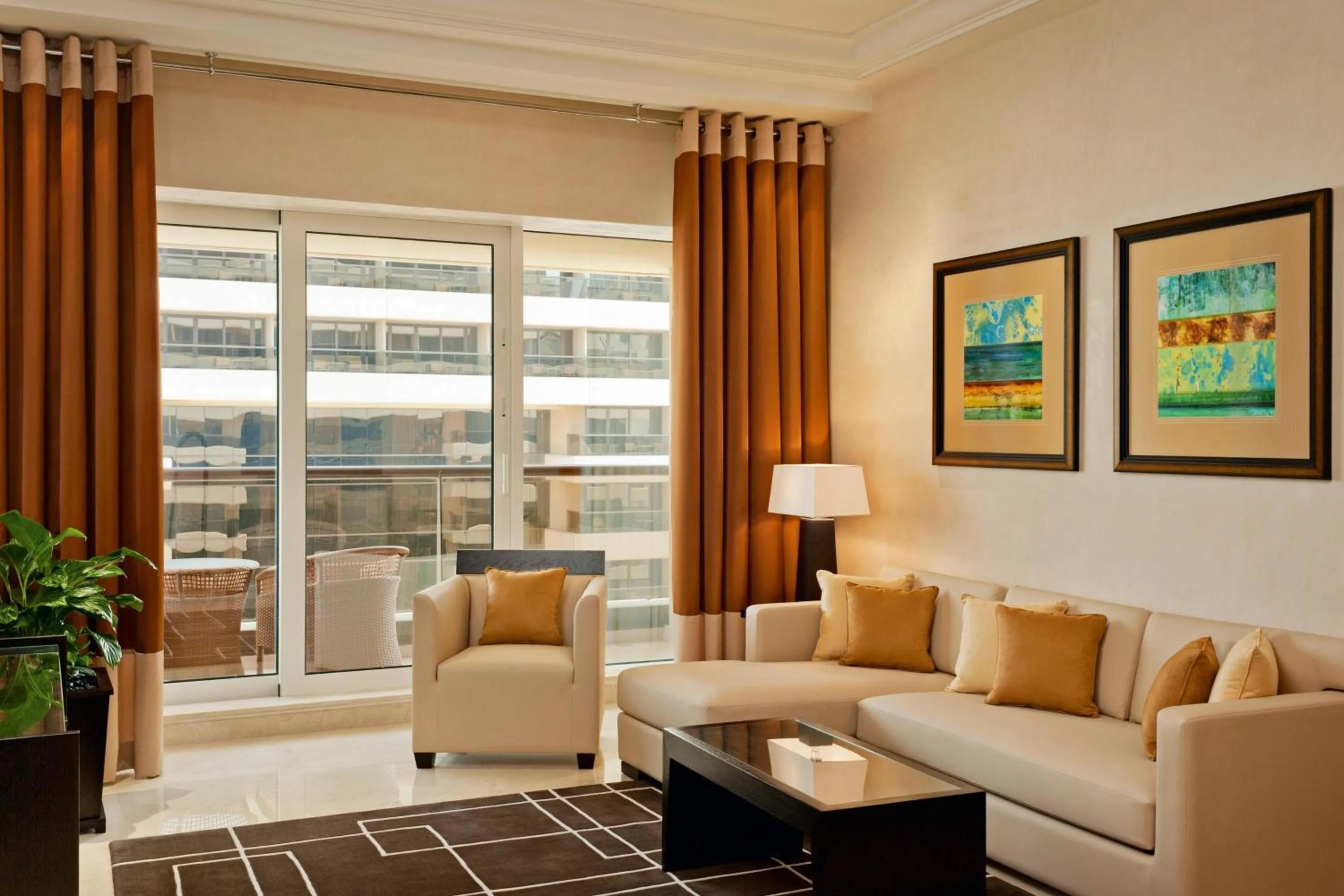Living room in Grosvenor House, a Luxury Collection Hotel, Dubai
