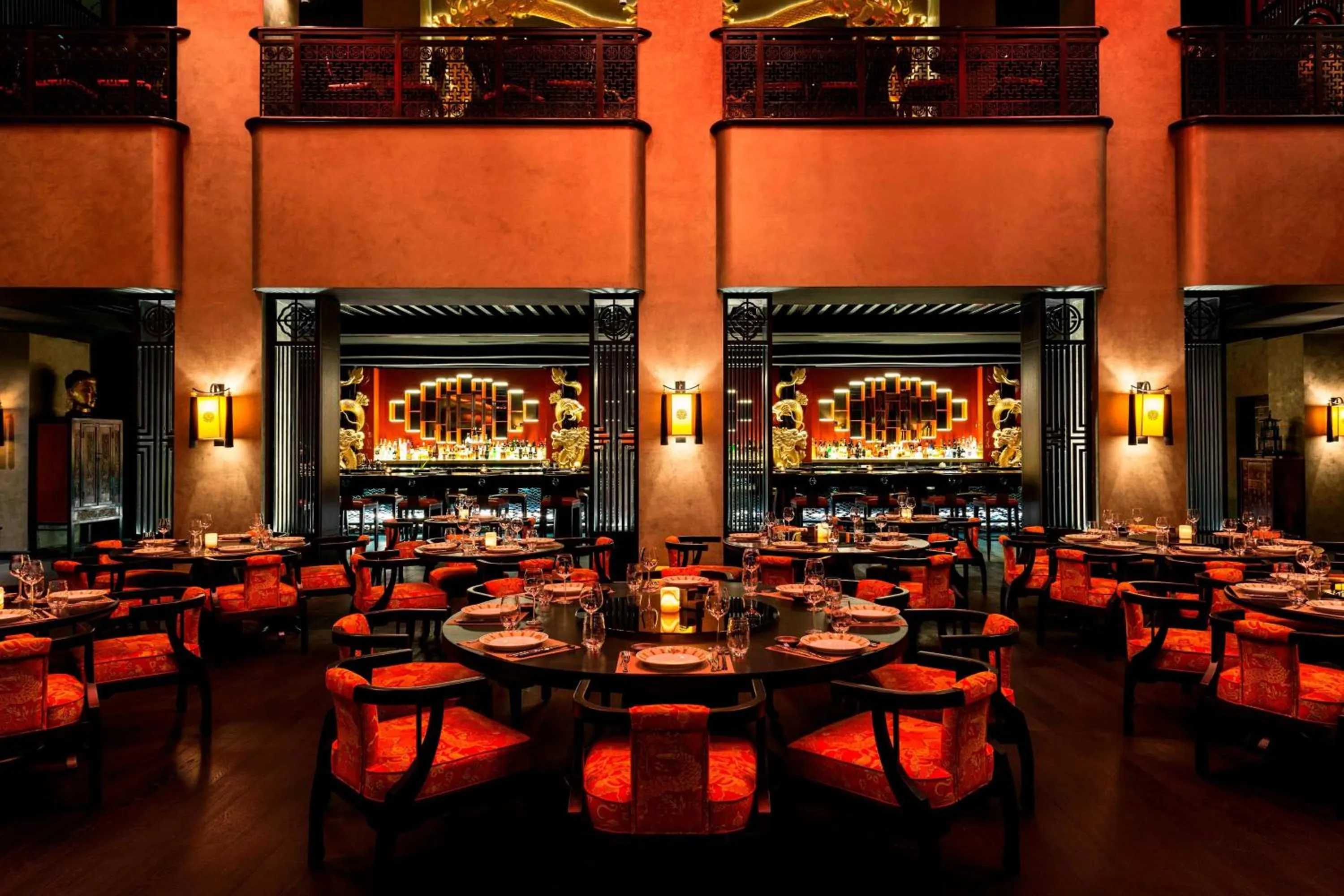 Lounge or bar in Grosvenor House, a Luxury Collection Hotel, Dubai