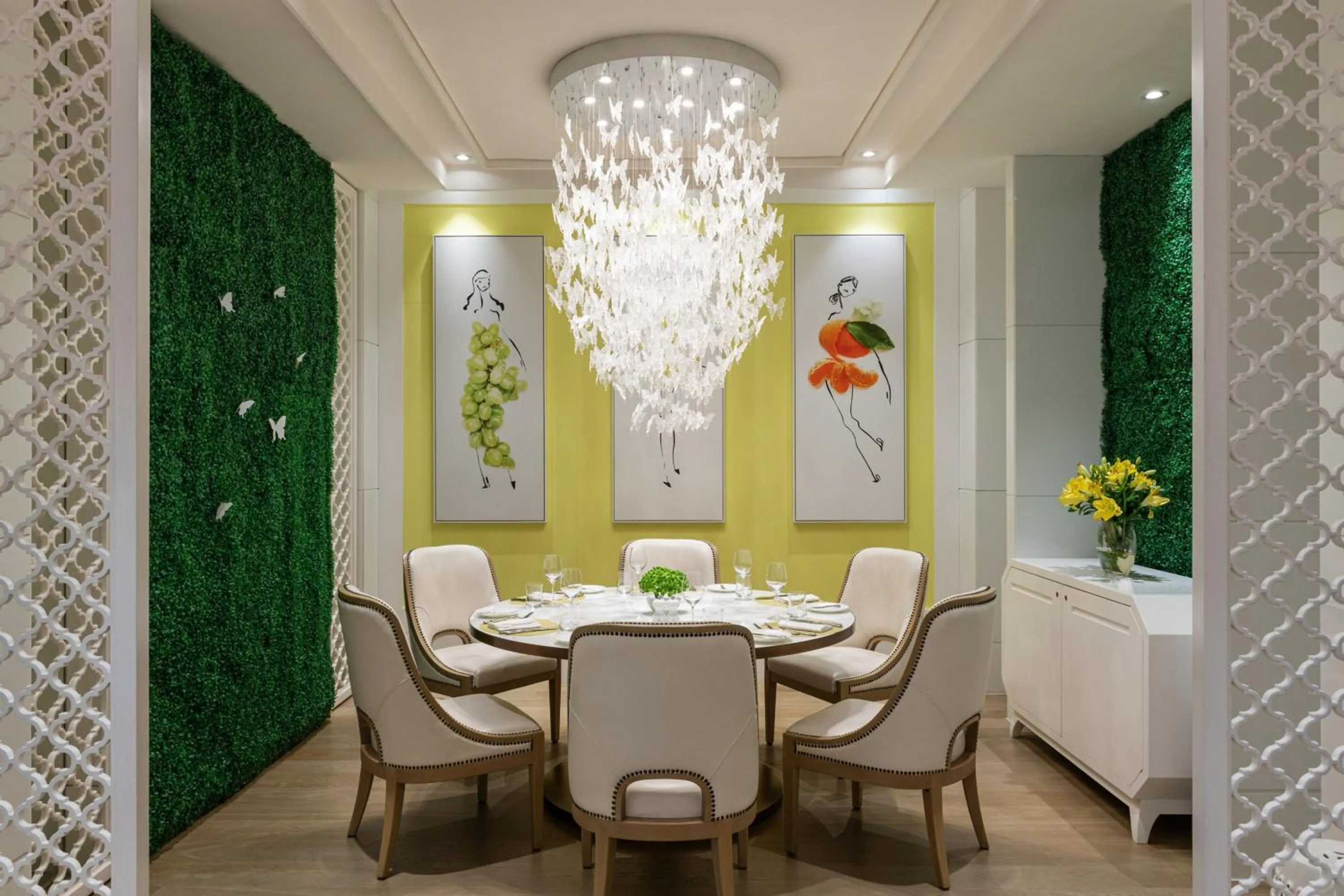 Restaurant/places to eat in Grosvenor House, a Luxury Collection Hotel, Dubai