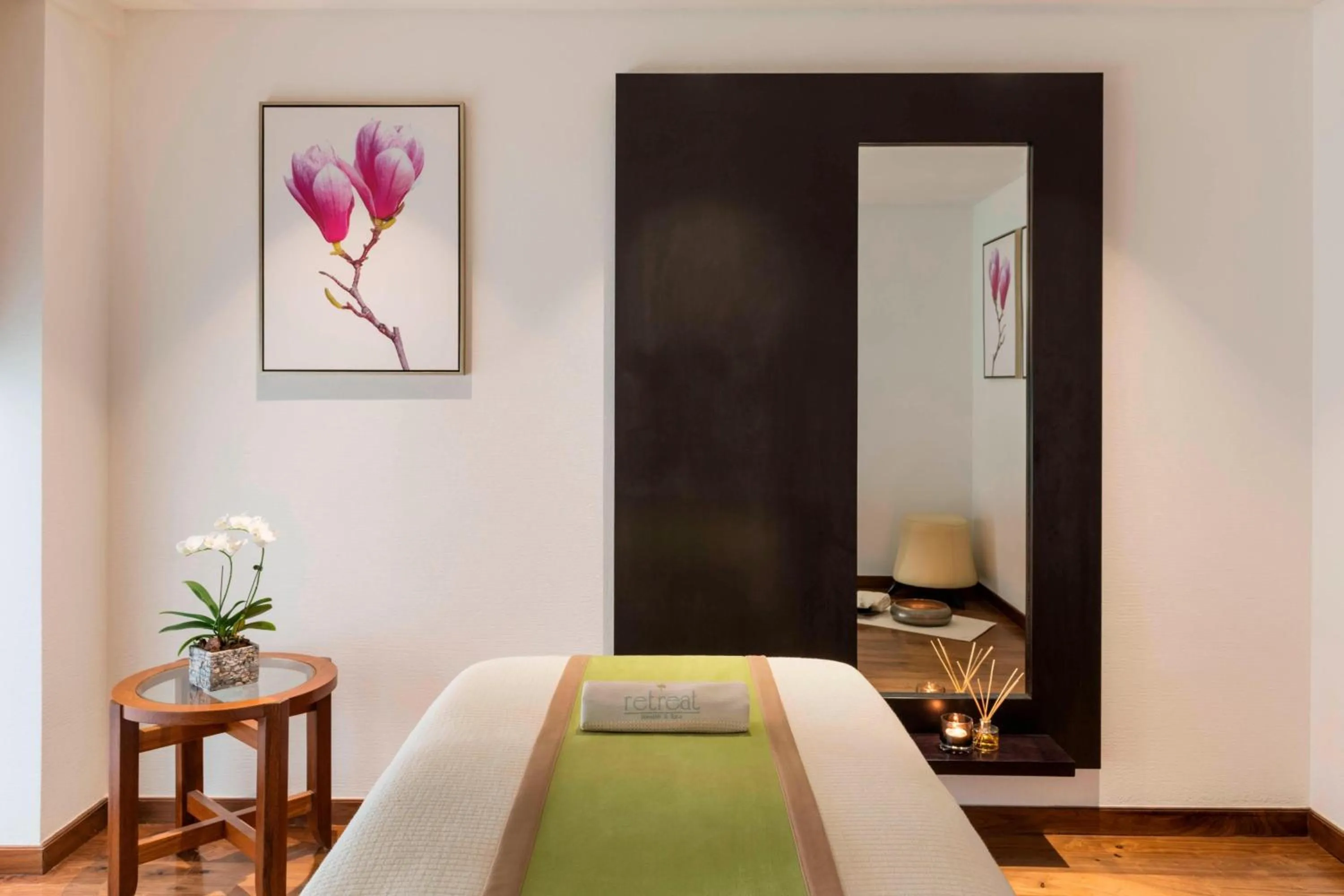 Spa and wellness centre/facilities, Bed in Grosvenor House, a Luxury Collection Hotel, Dubai