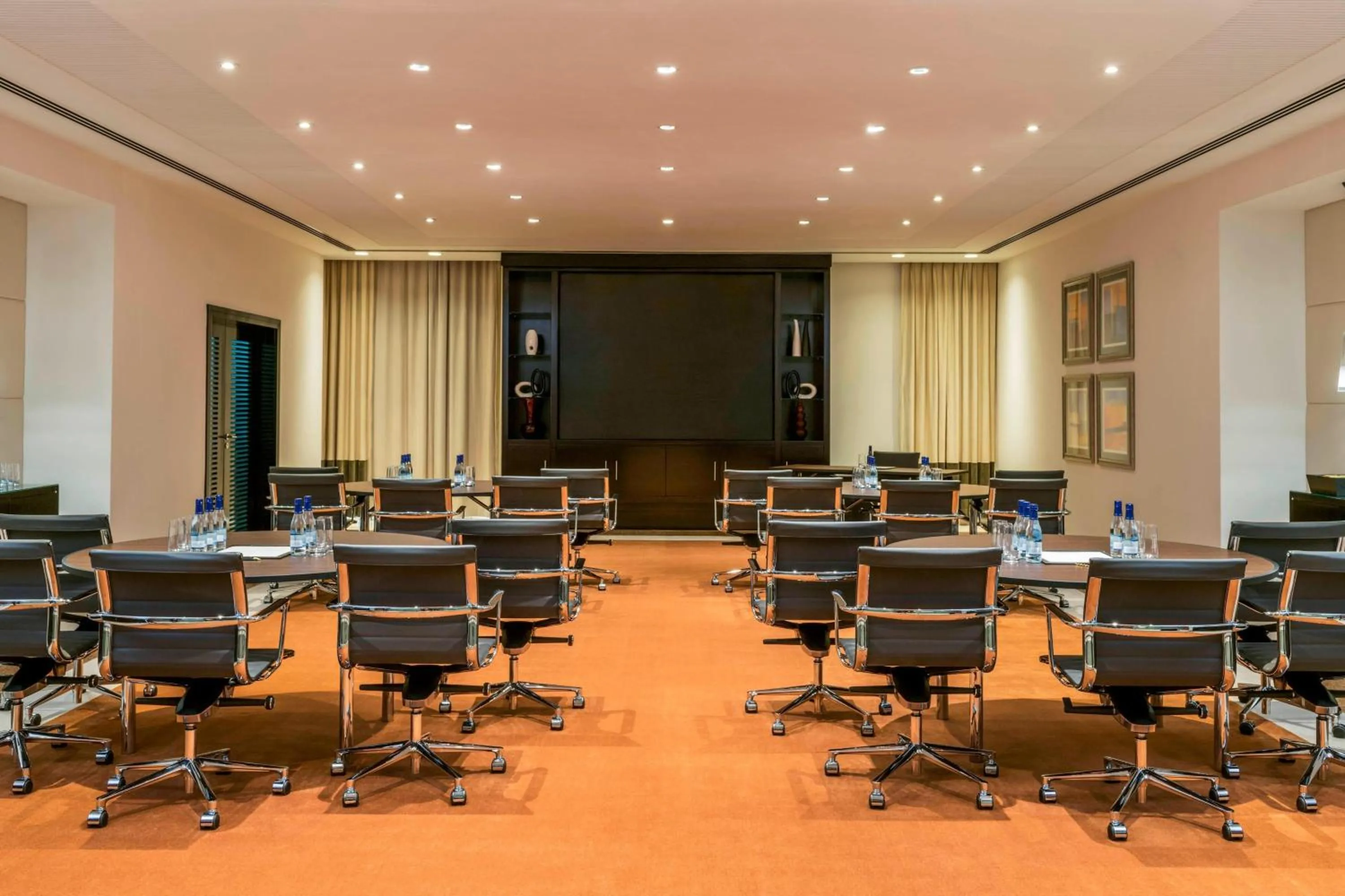 Meeting/conference room in Grosvenor House, a Luxury Collection Hotel, Dubai