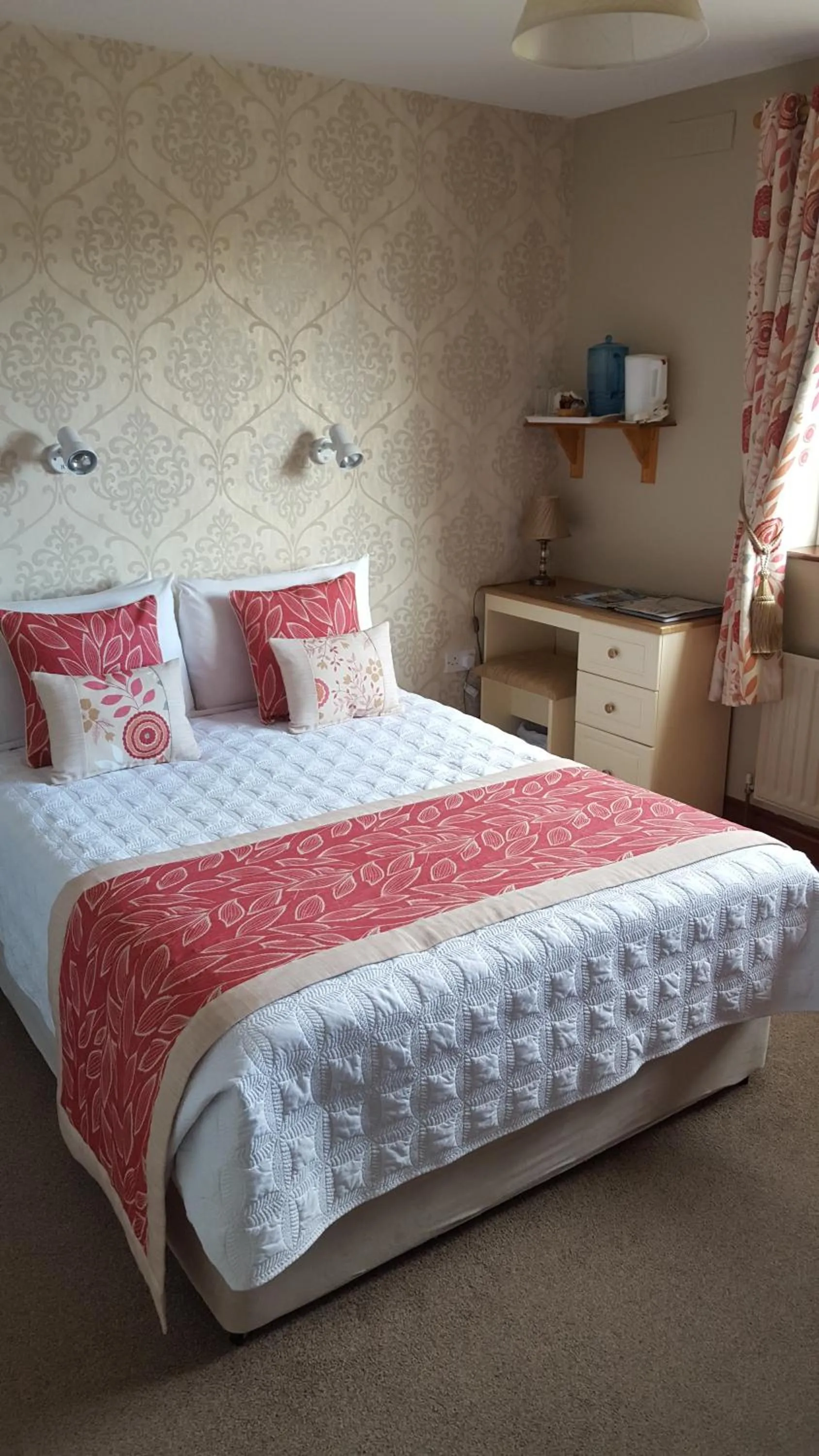 Bed in Riverwalk House B&B