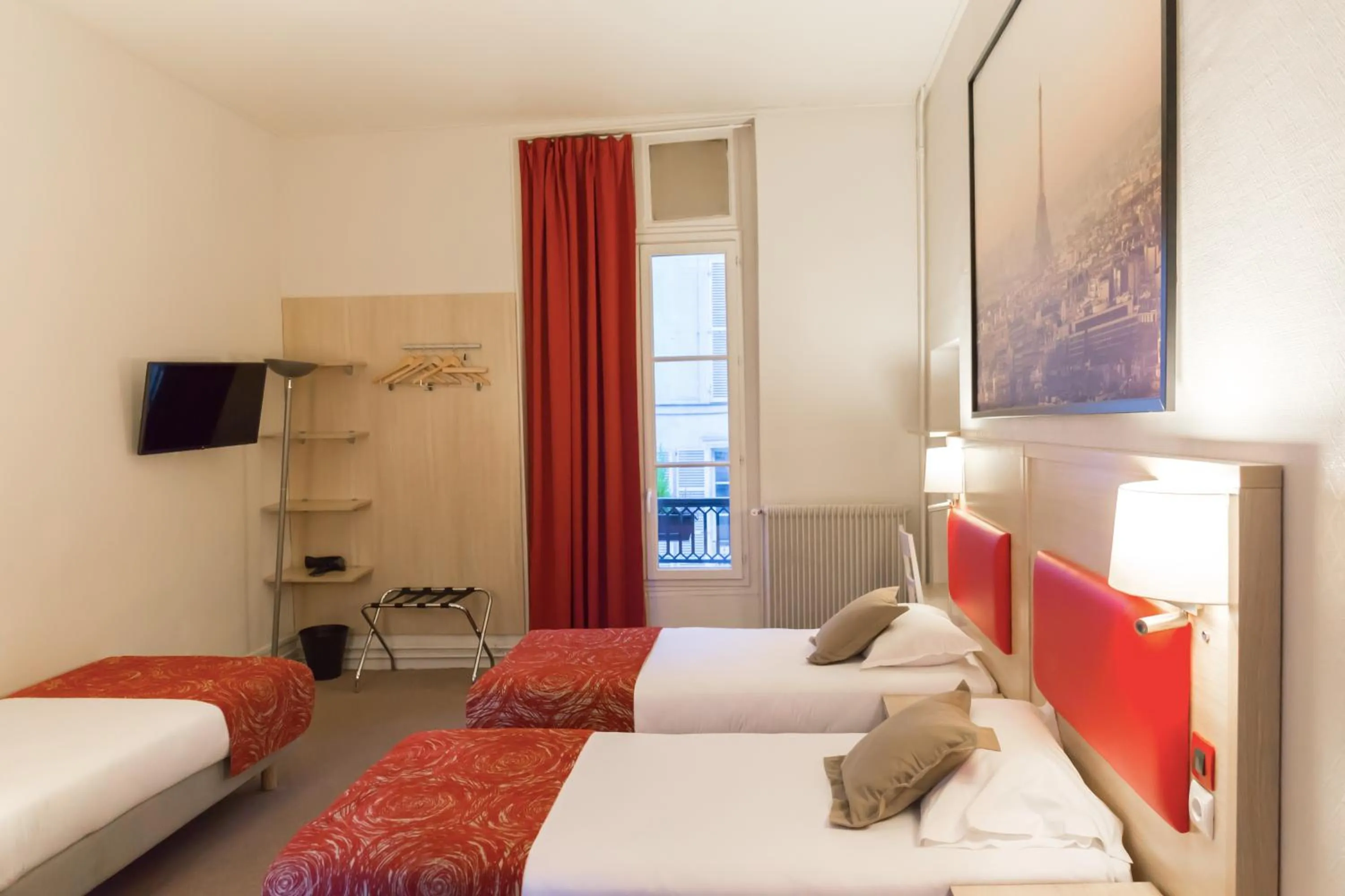 Bedroom, Bed in D'win