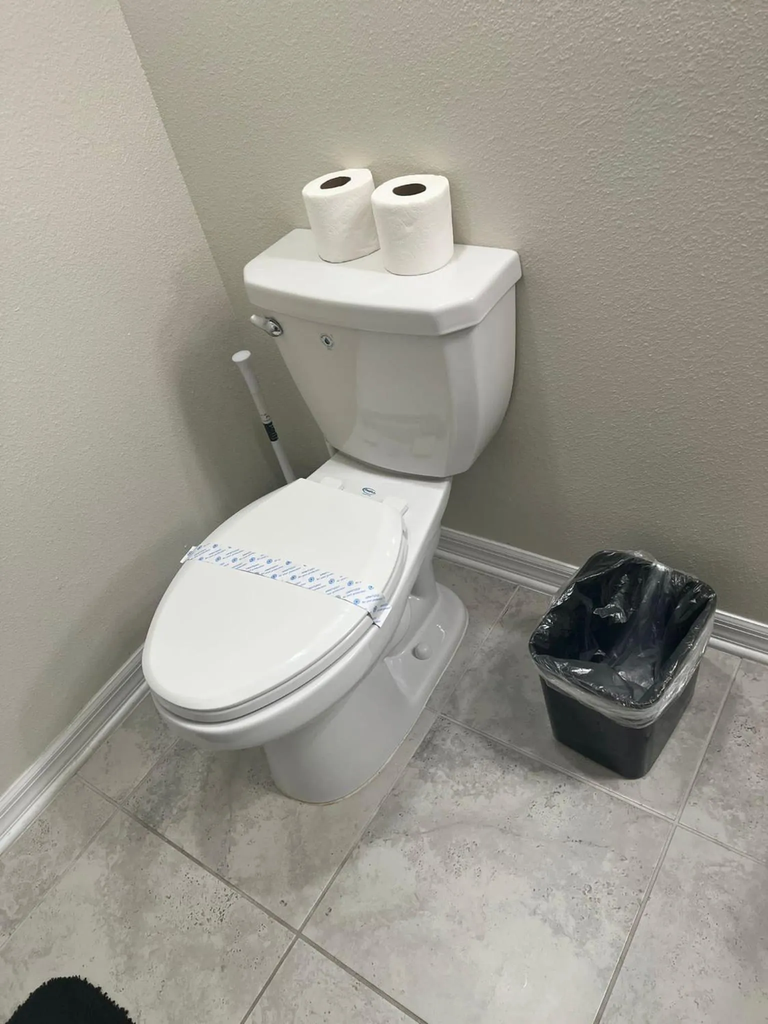 Toilet in 3B2B-Beautiful Lake View-Baby Friendly-FREE WATER PARK!NO Resort Fee-5 Miles to Disney-Storey Lake 3141