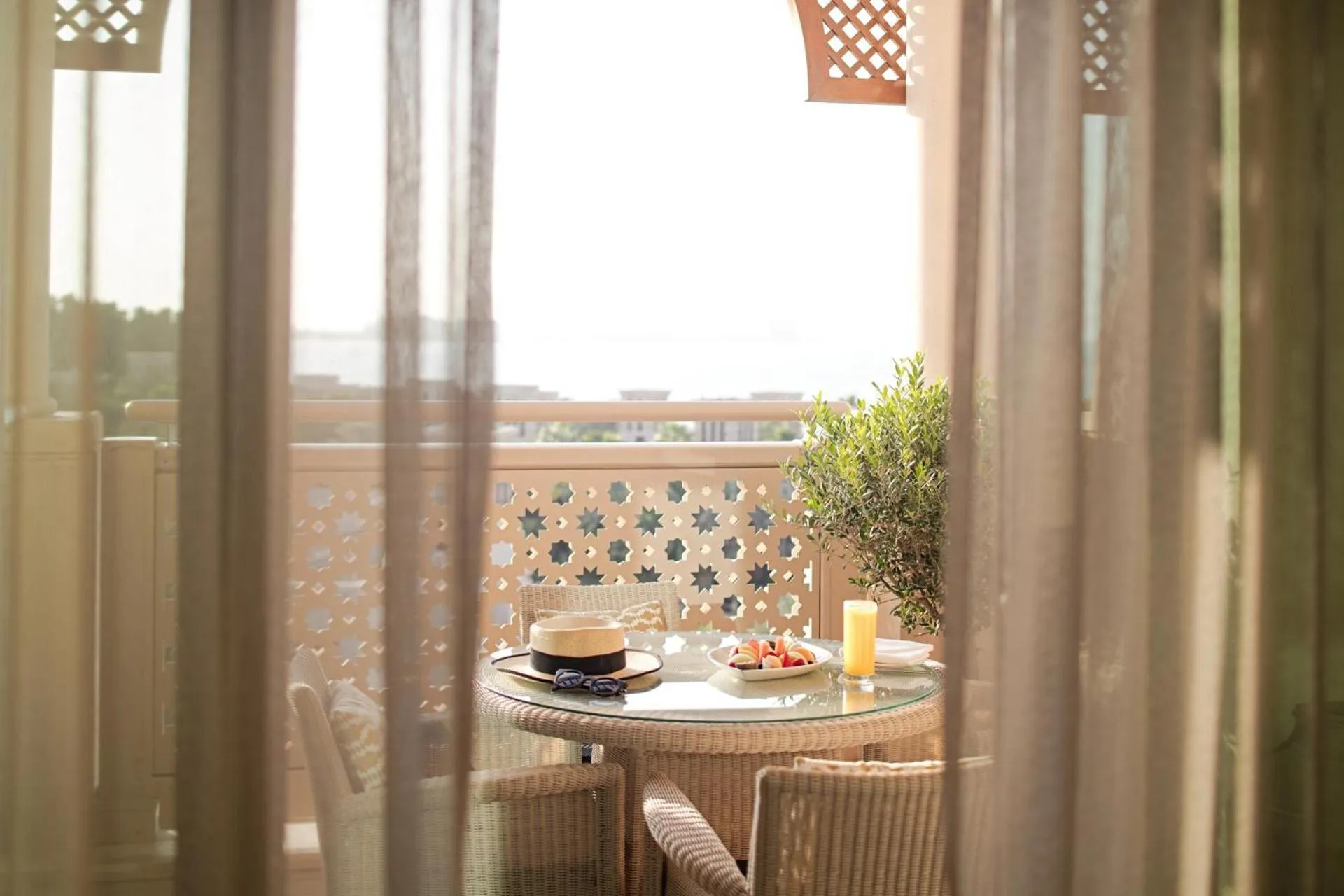 Day in Jumeirah Al Qasr Dubai