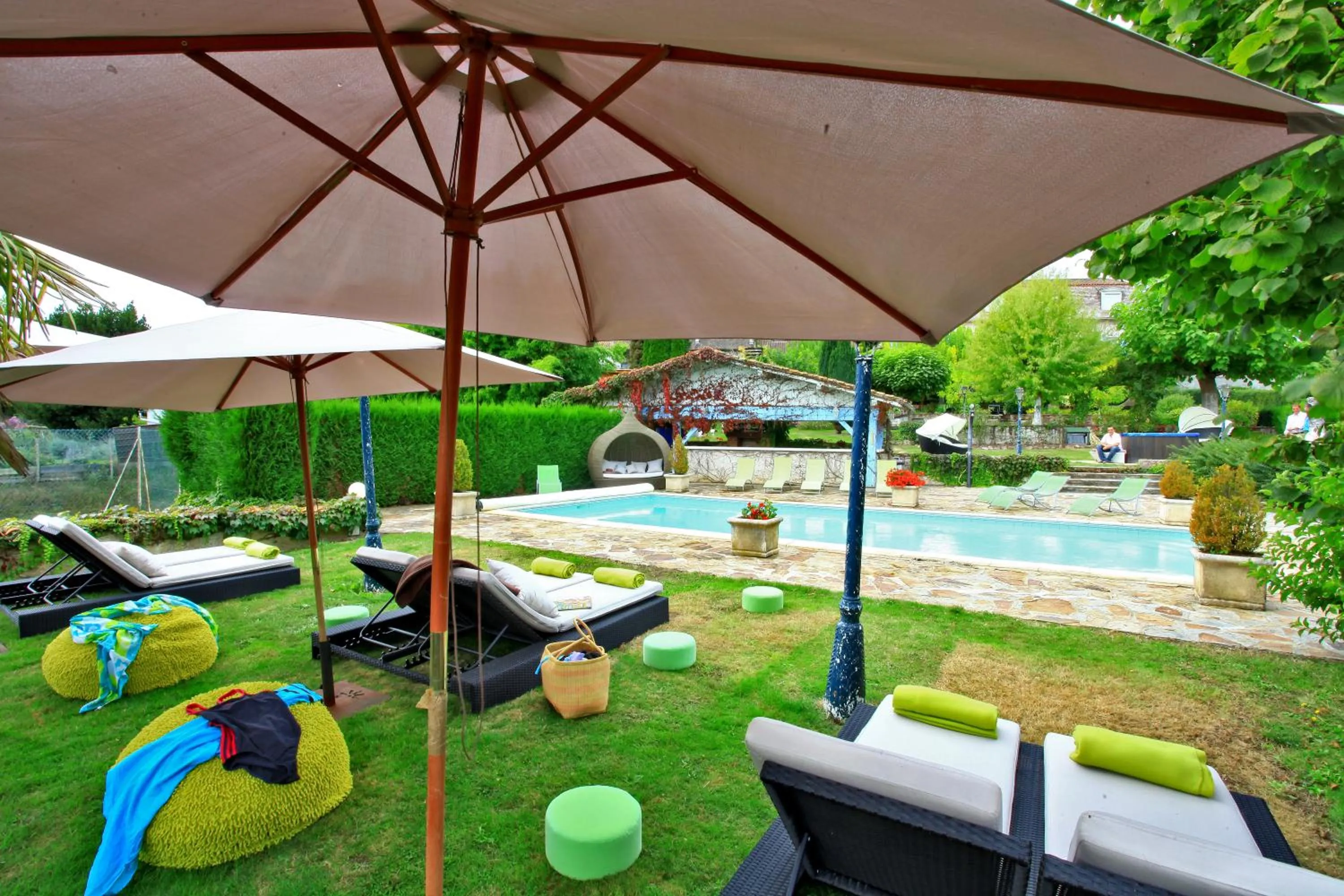 Logis Hôtel Hostellerie Saint-Jacques