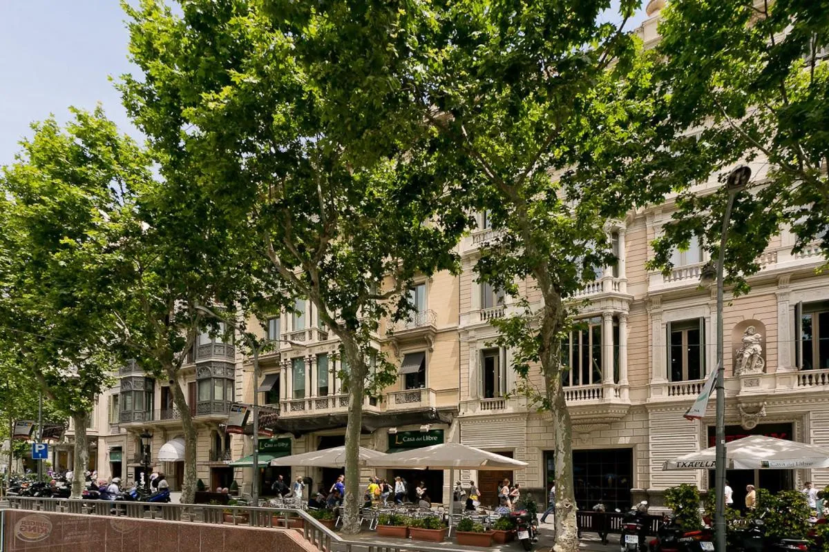 Facade/entrance in Bcn Paseo De Gracia Rocamora Apartment