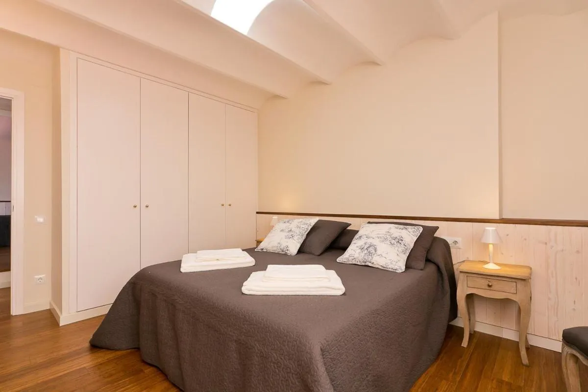 Bedroom, Bed in Bcn Paseo De Gracia Rocamora Apartment