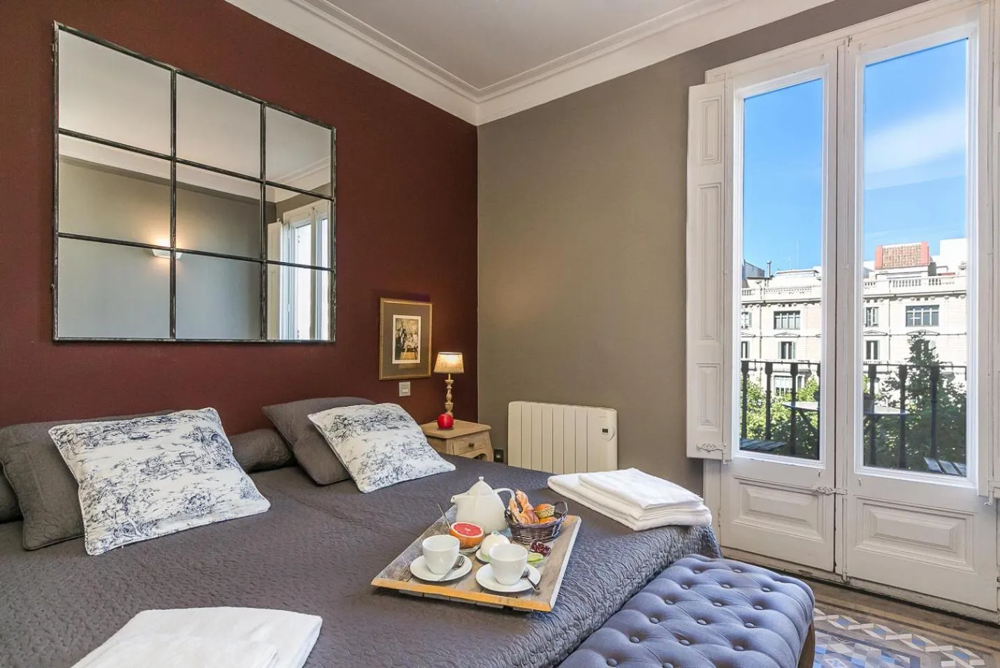 Photo of the whole room, Bed in Bcn Paseo De Gracia Rocamora Apartment