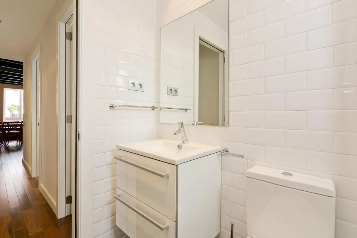 Bathroom in Bcn Paseo De Gracia Rocamora Apartment