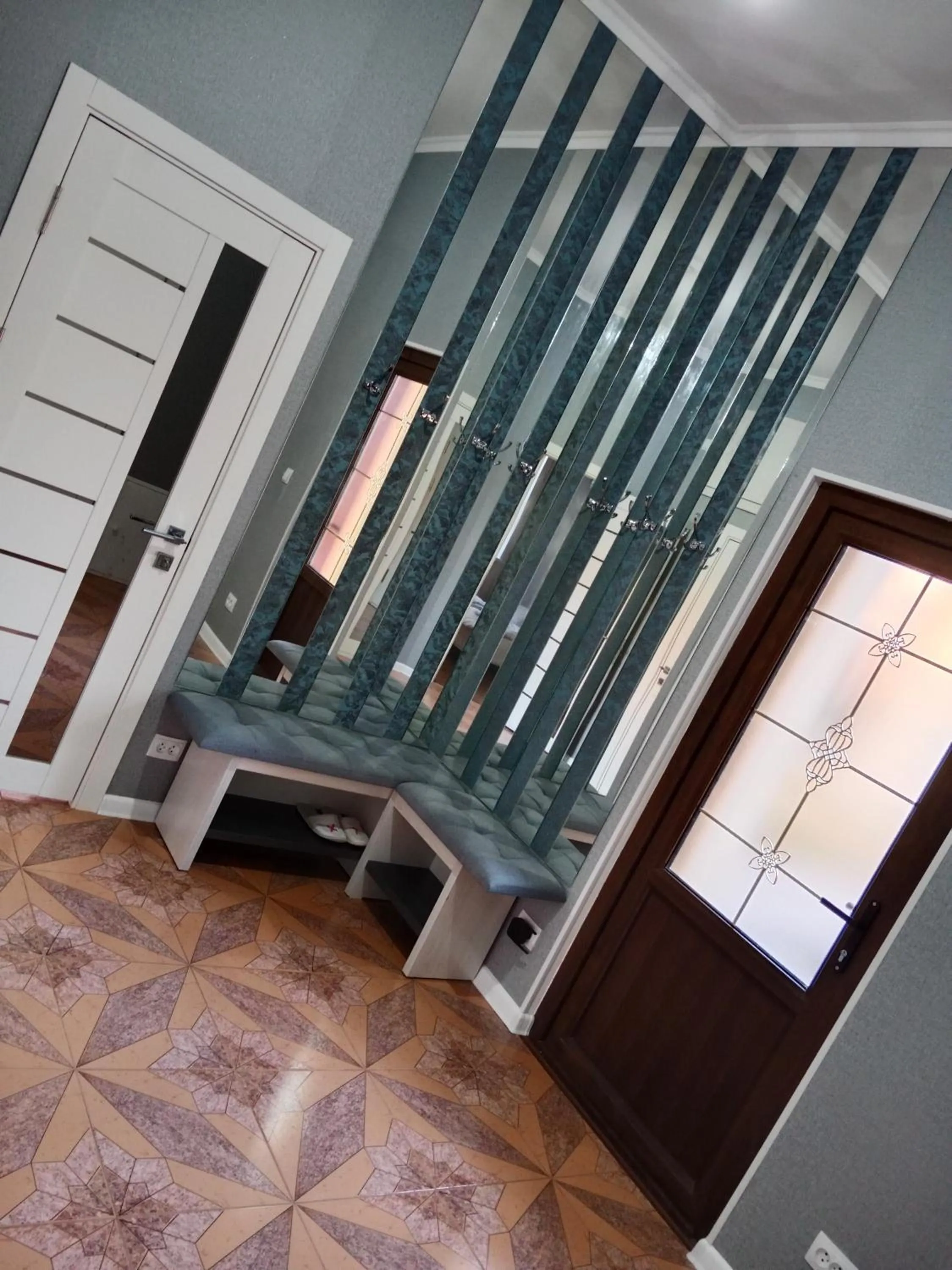 Facade/entrance in House4you