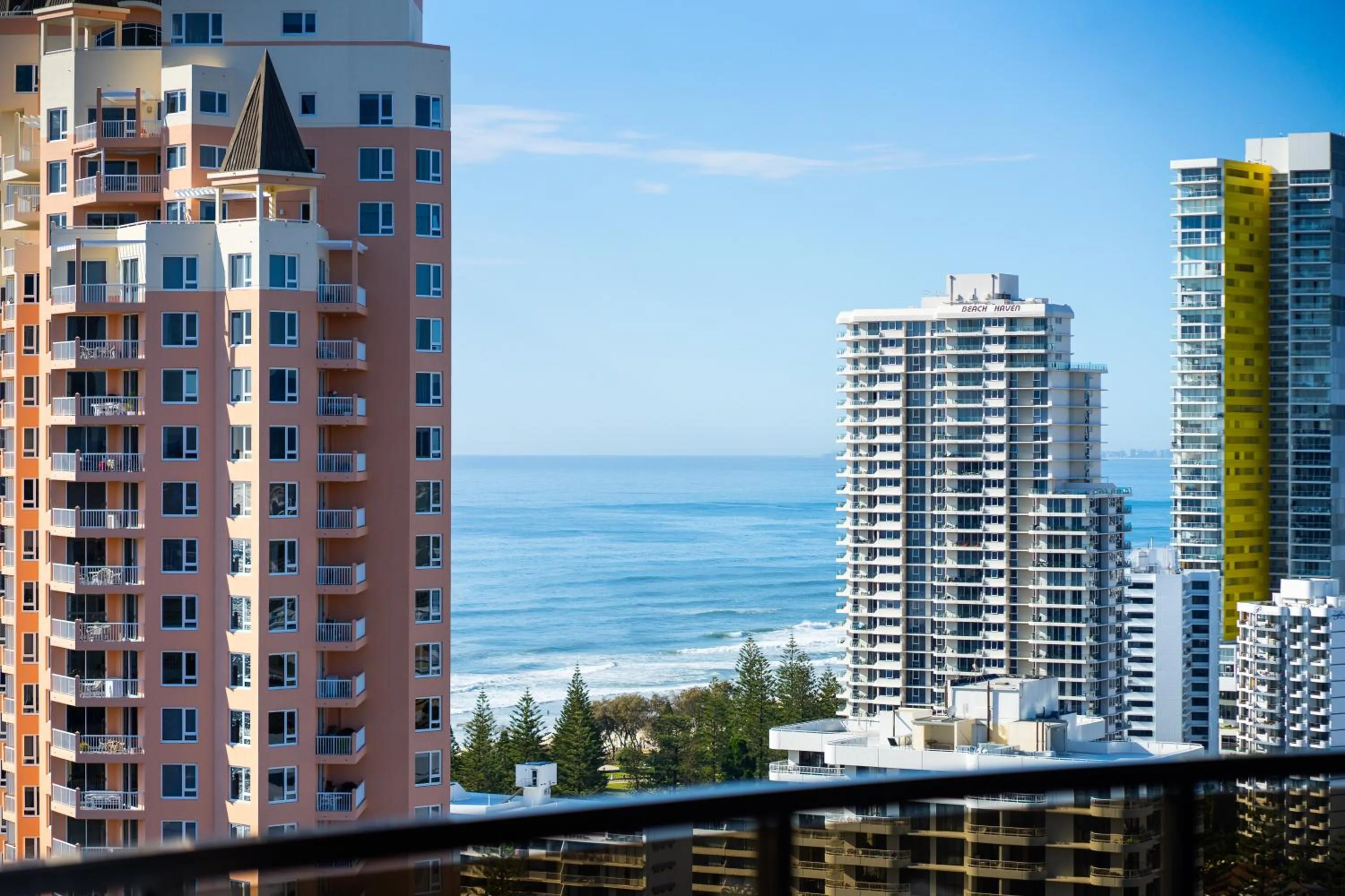 Encore Broadbeach - Official