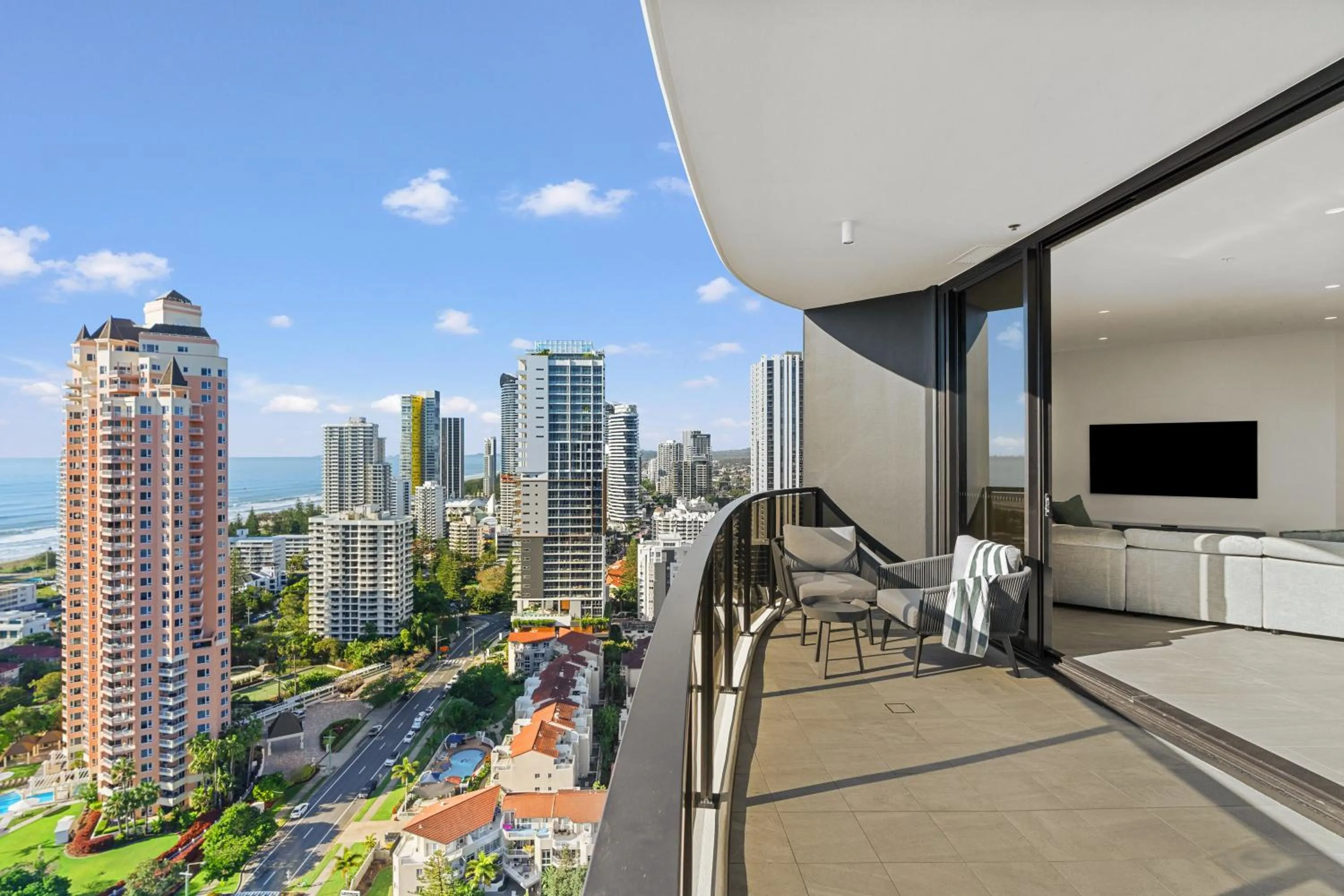 Encore Broadbeach - Official