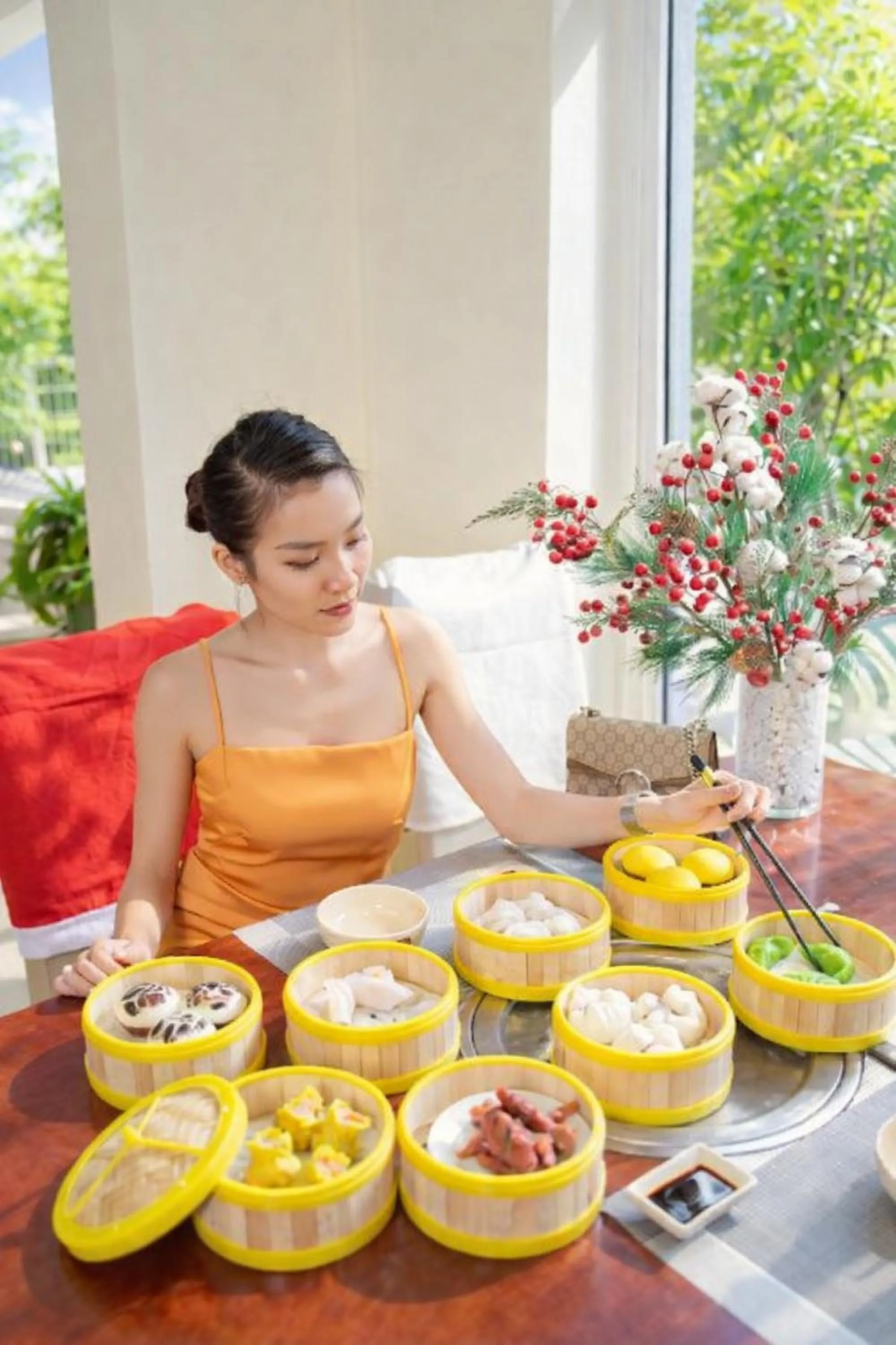 People in Diamond Hotel Thai Binh