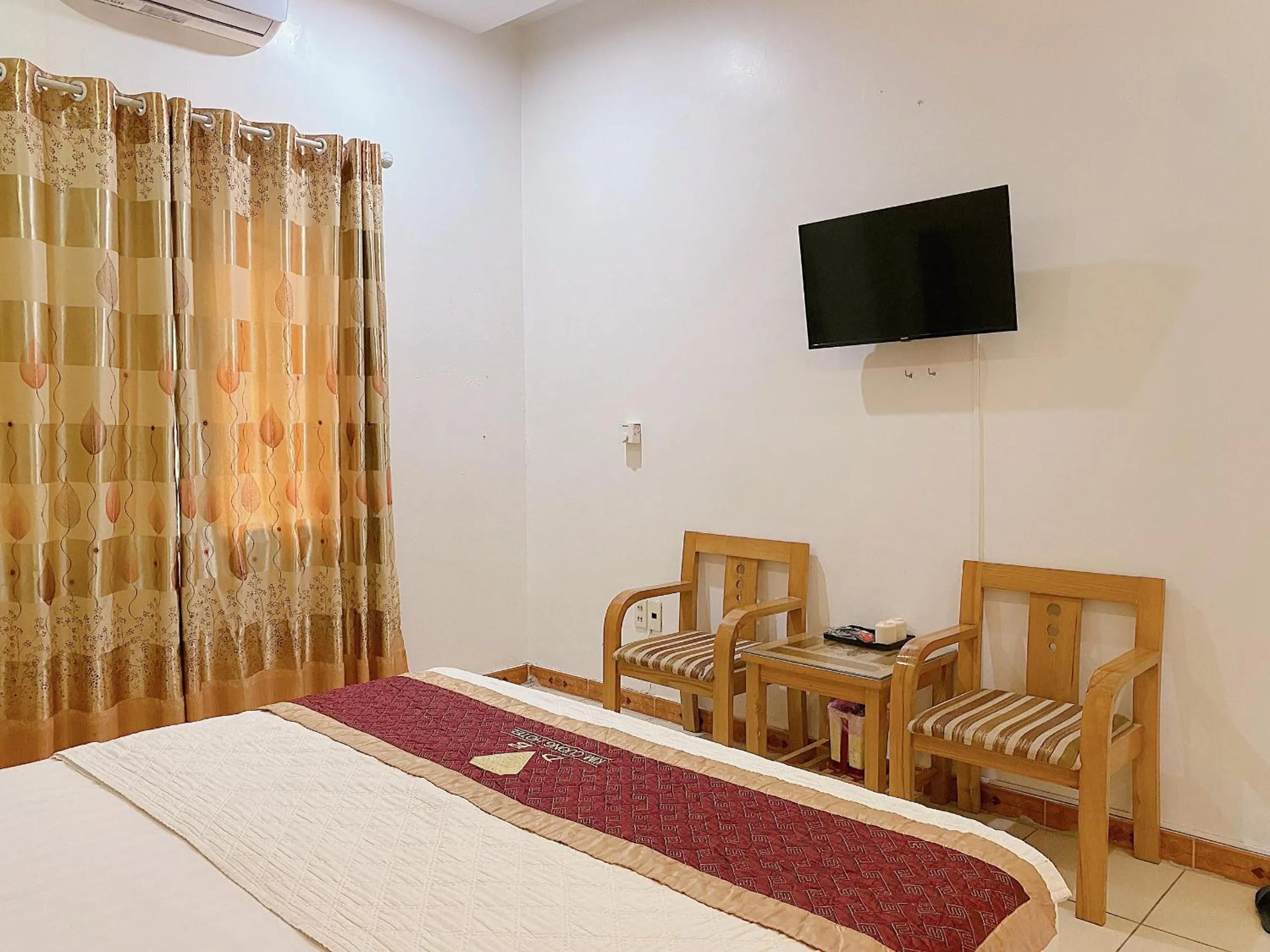 Photo of the whole room, Bed in Diamond Hotel Thai Binh