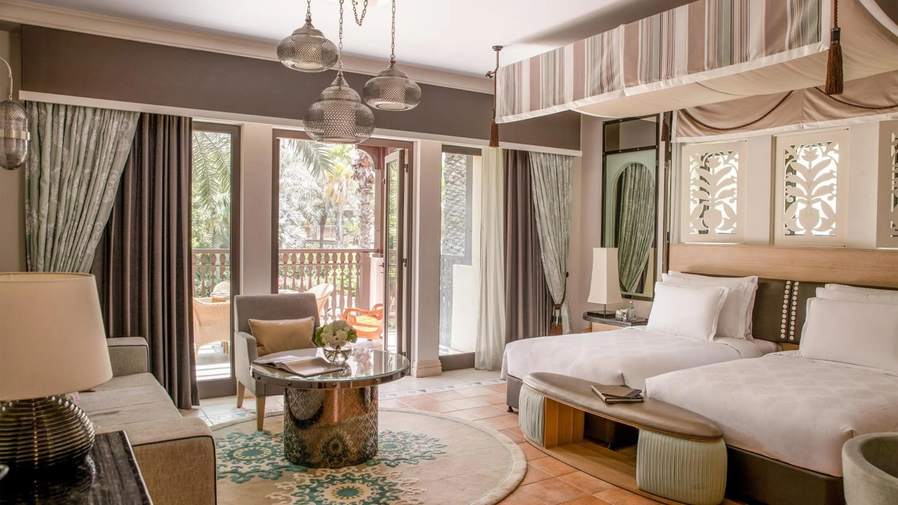 Photo of the whole room, Bed in Jumeirah Dar Al Masyaf Dubai