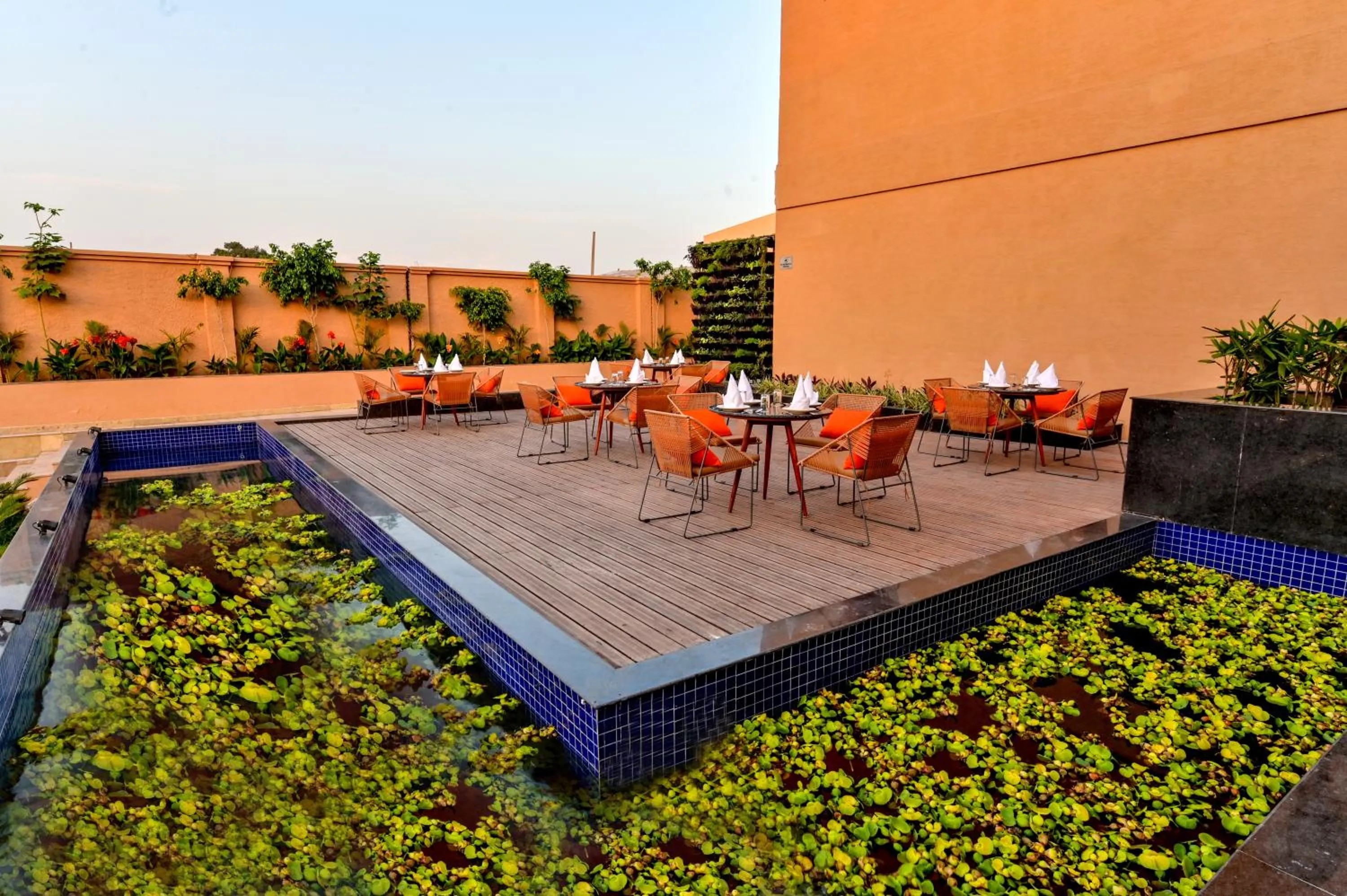 Restaurant/places to eat in Four A Resort Jammu