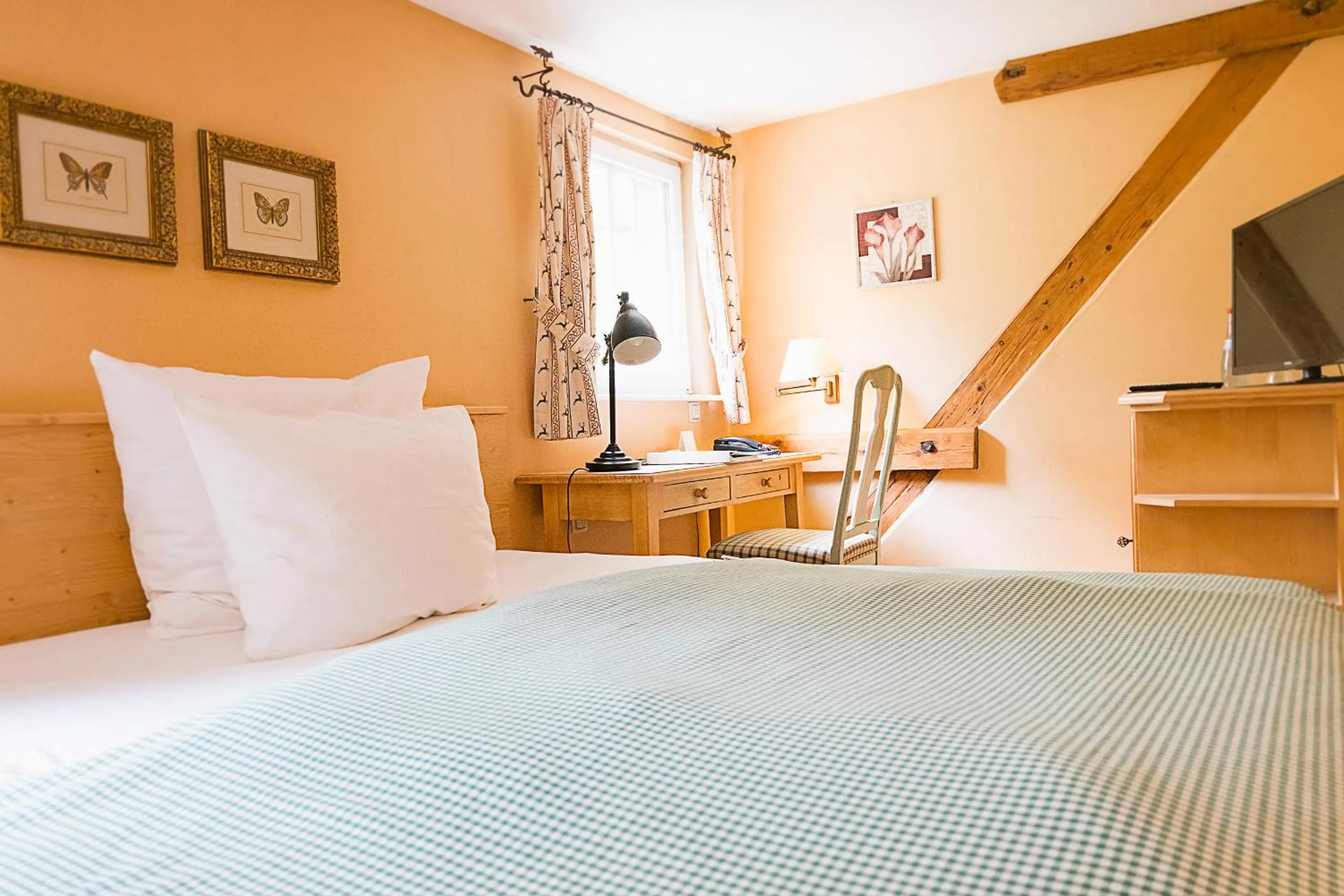 Photo of the whole room, Bed in Der Linslerhof - Hotel, Restaurant, Events & Natur