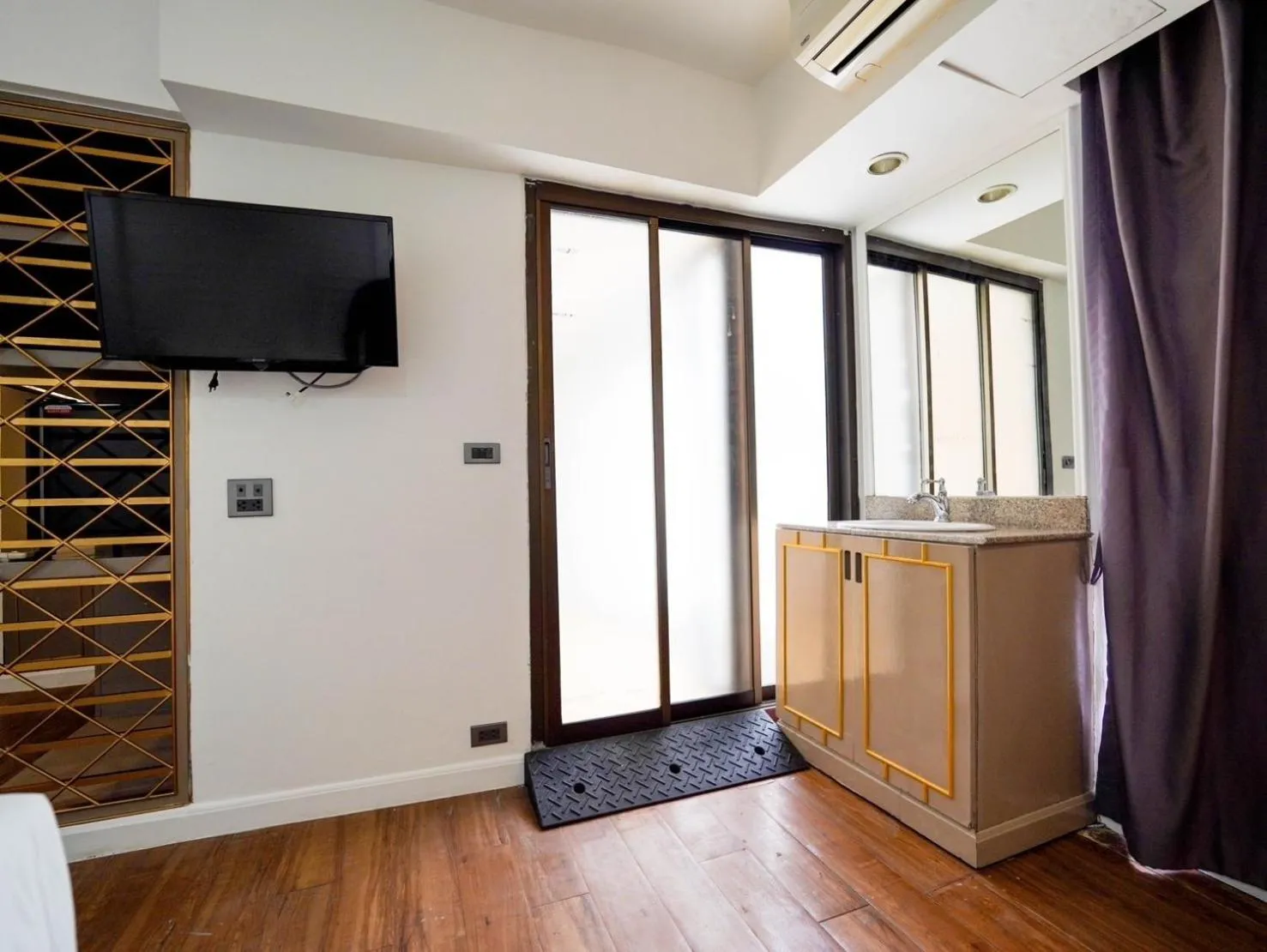 TV and multimedia in WellQuest Wellness Ladprao Soi 1