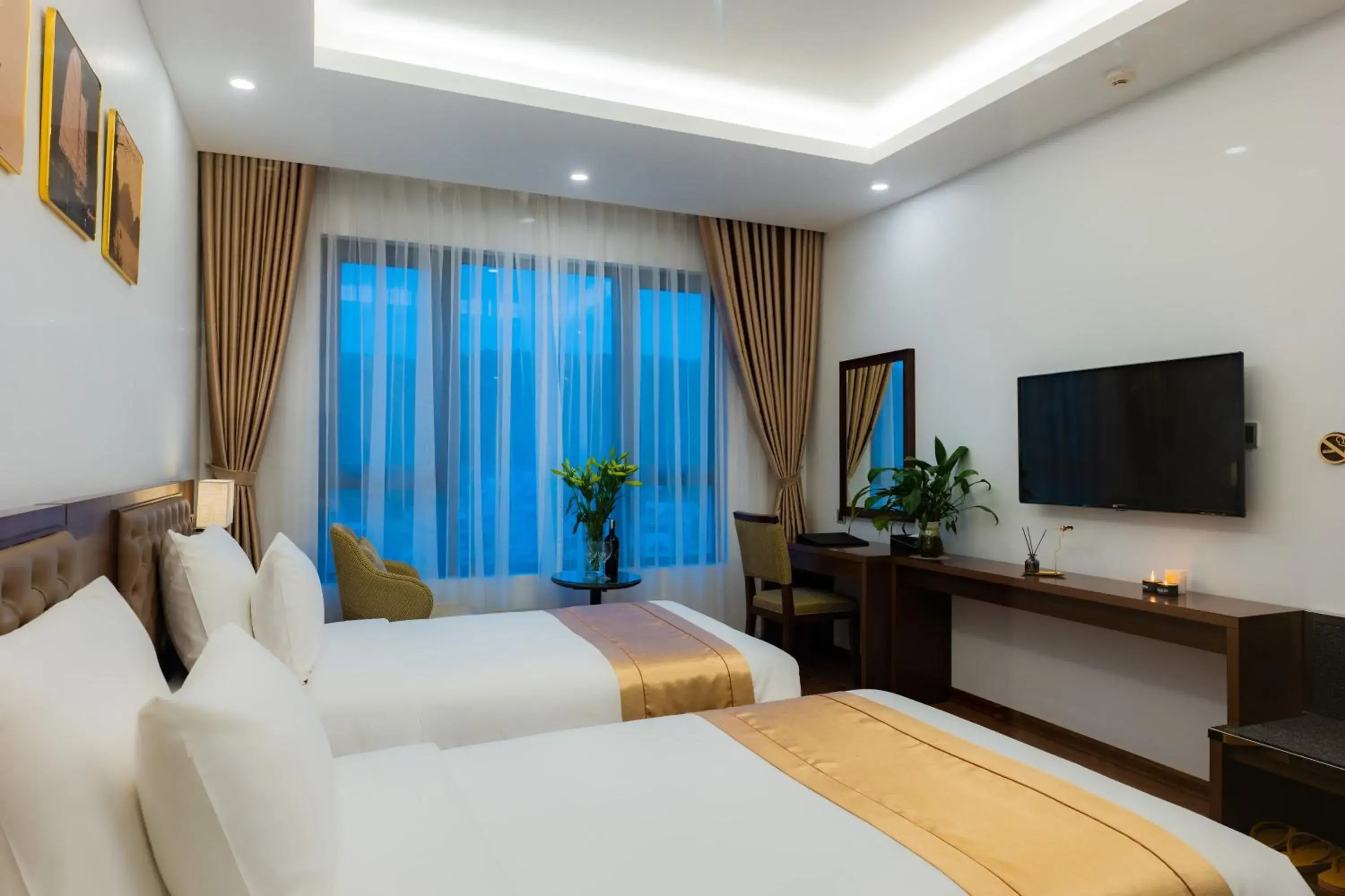 Large Double or Twin Room in Hạ Long New Century Hotel Large Double or Twin Room in Hạ Long New Century Hotel