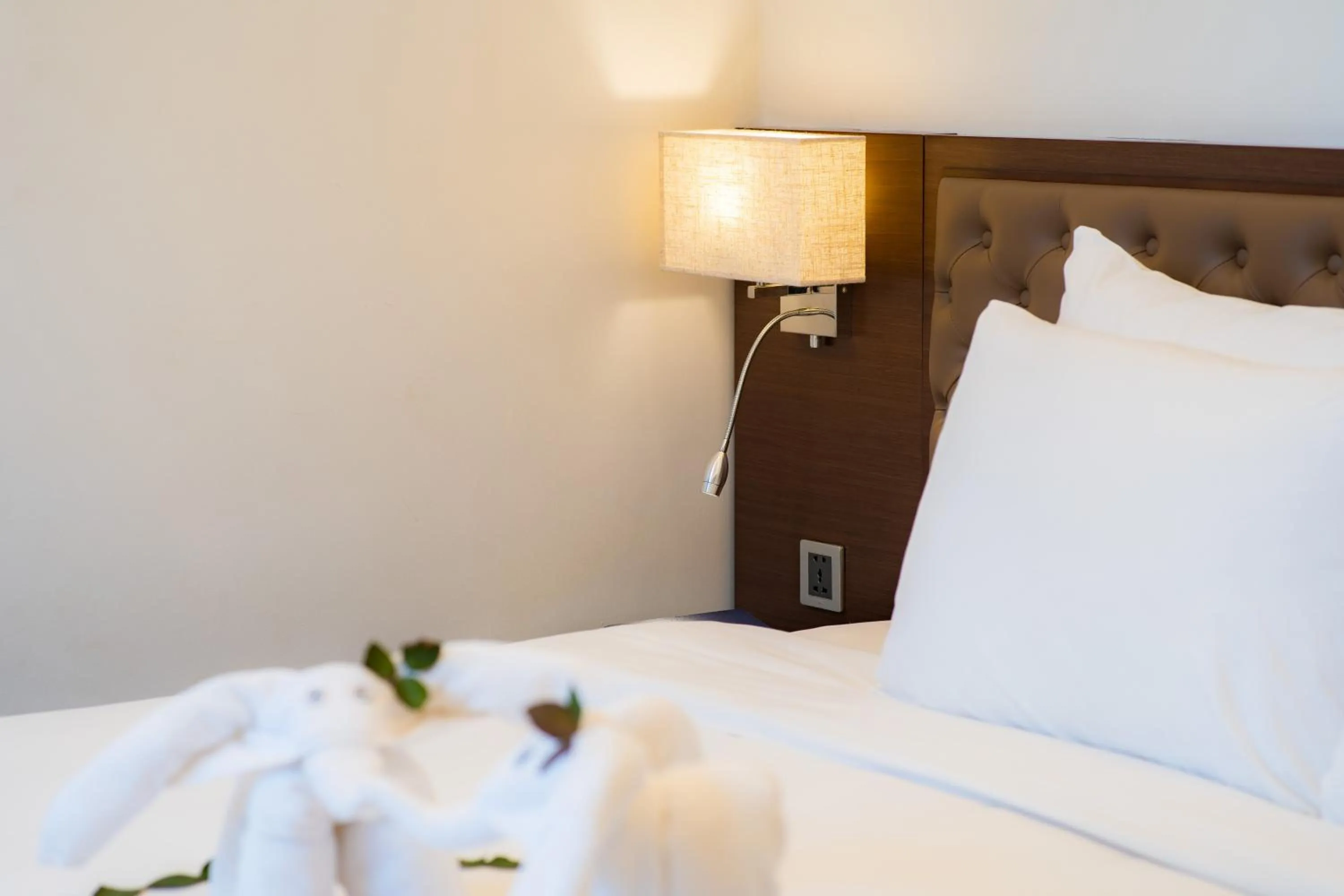 Photo of the whole room, Bed in Hạ Long New Century Hotel