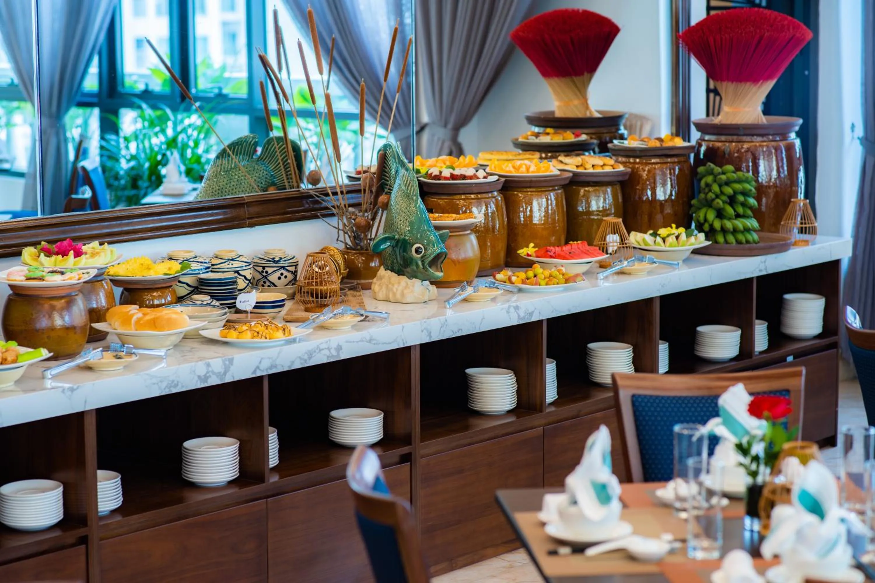 Food and drinks in Hạ Long New Century Hotel