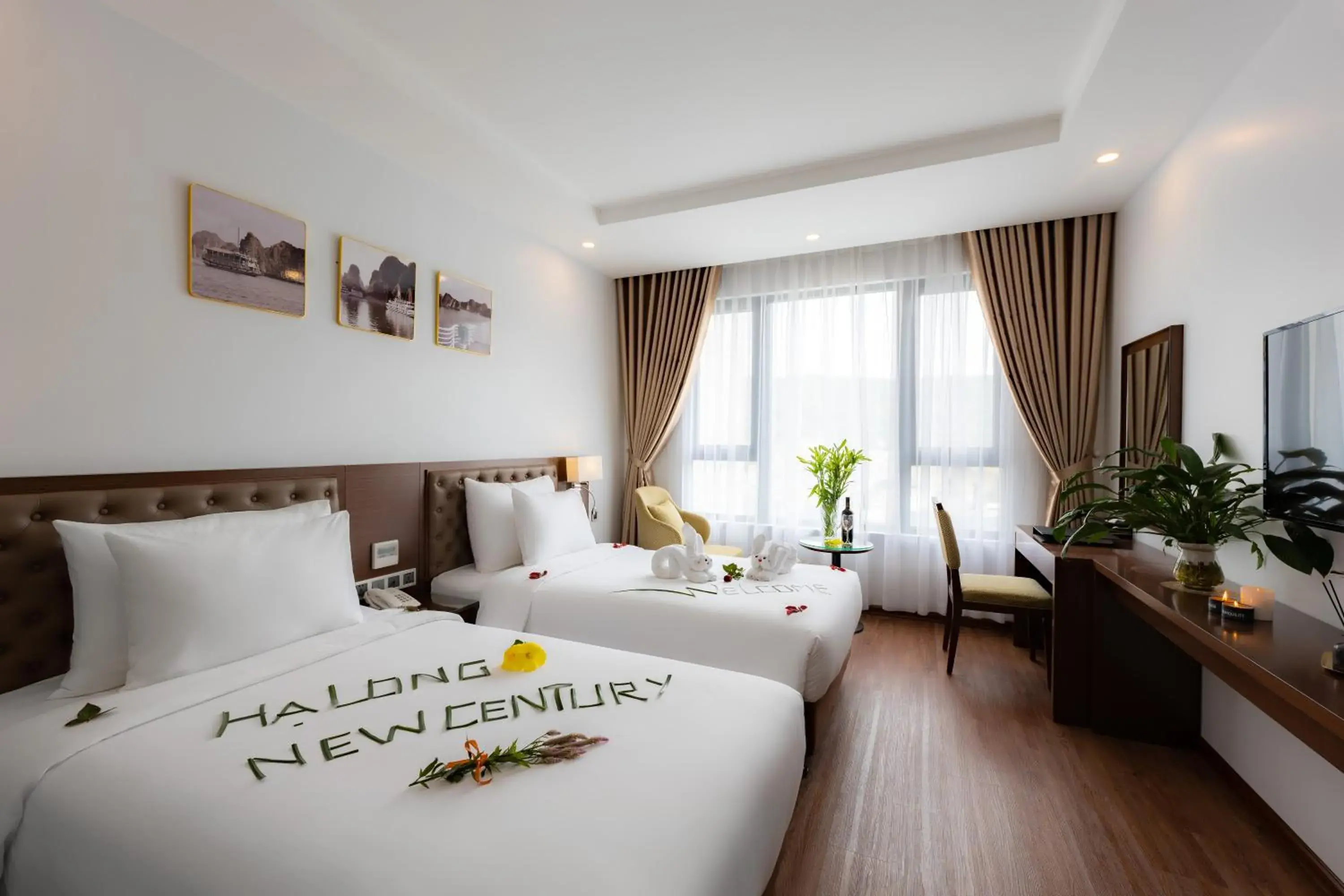 Deluxe Double or Twin Room in Hạ Long New Century Hotel Deluxe Double or Twin Room in Hạ Long New Century Hotel