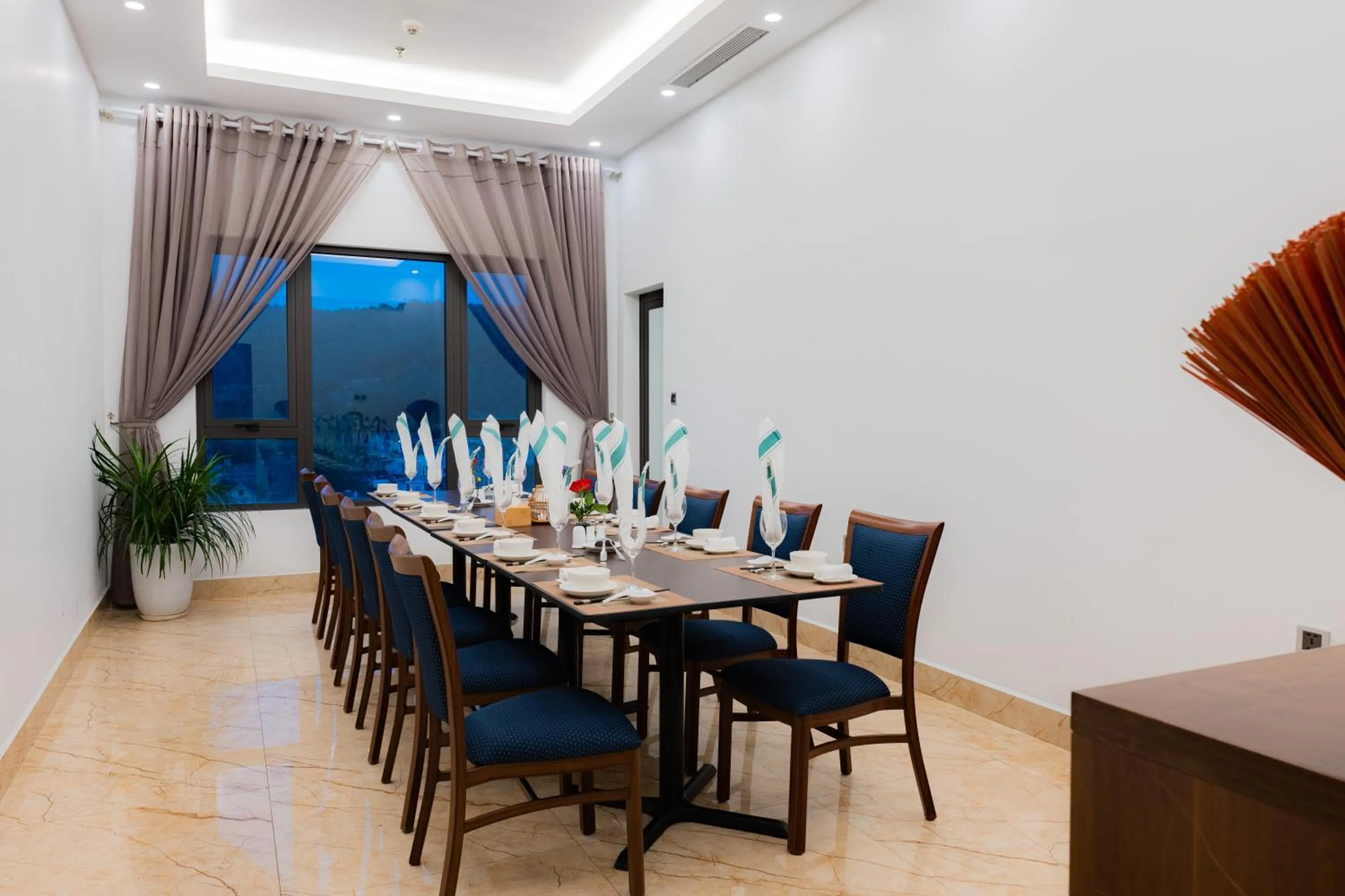 Breakfast in Hạ Long New Century Hotel