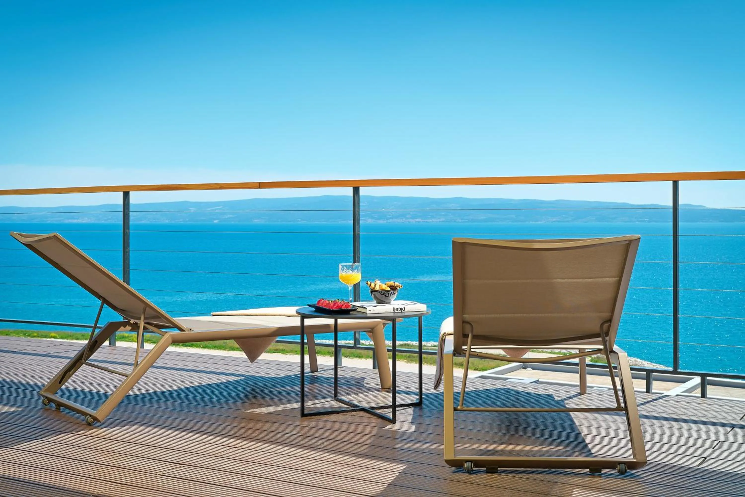 Swimming pool in Amphora's Garden