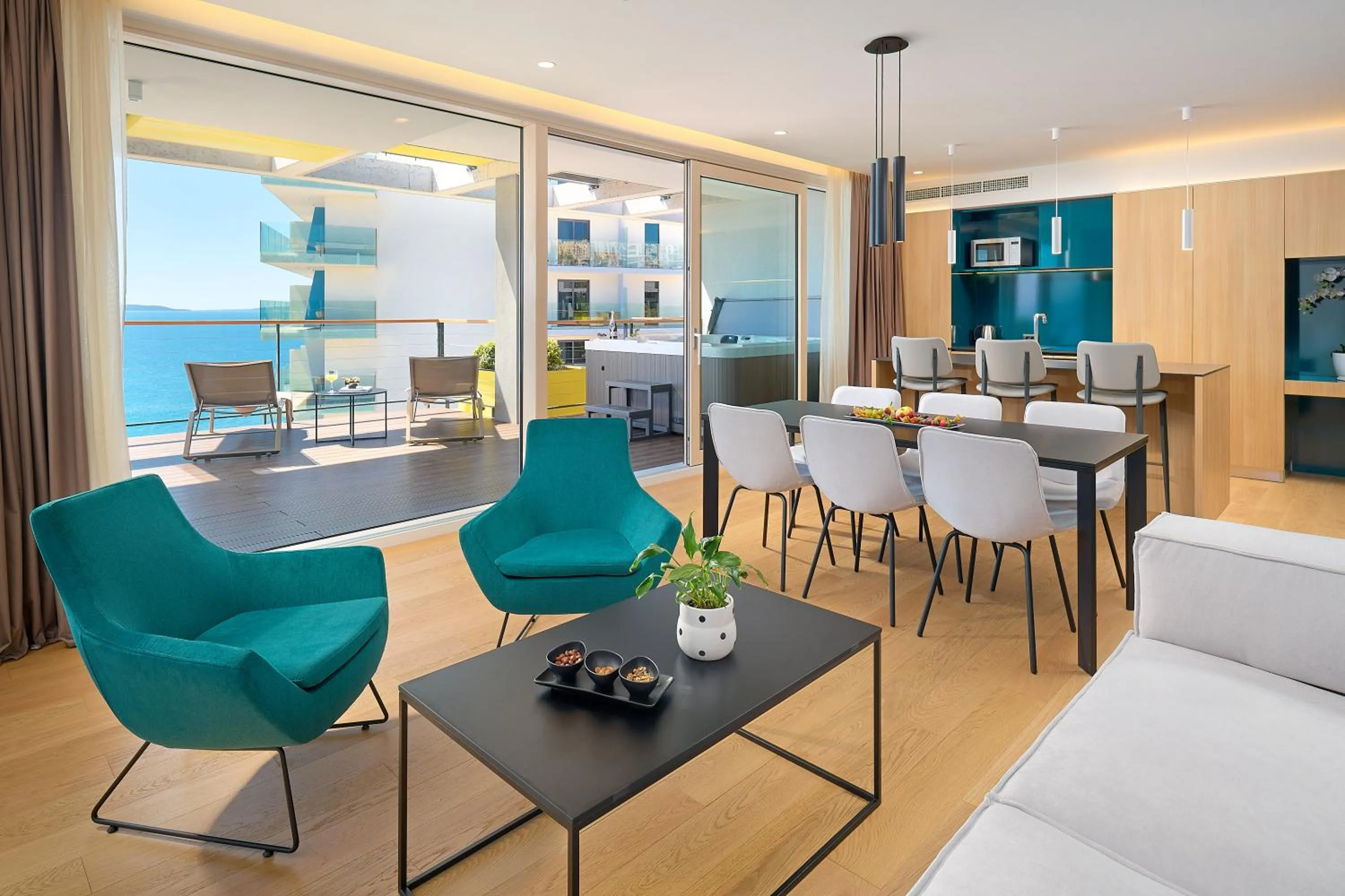 Living room in Amphora's Garden