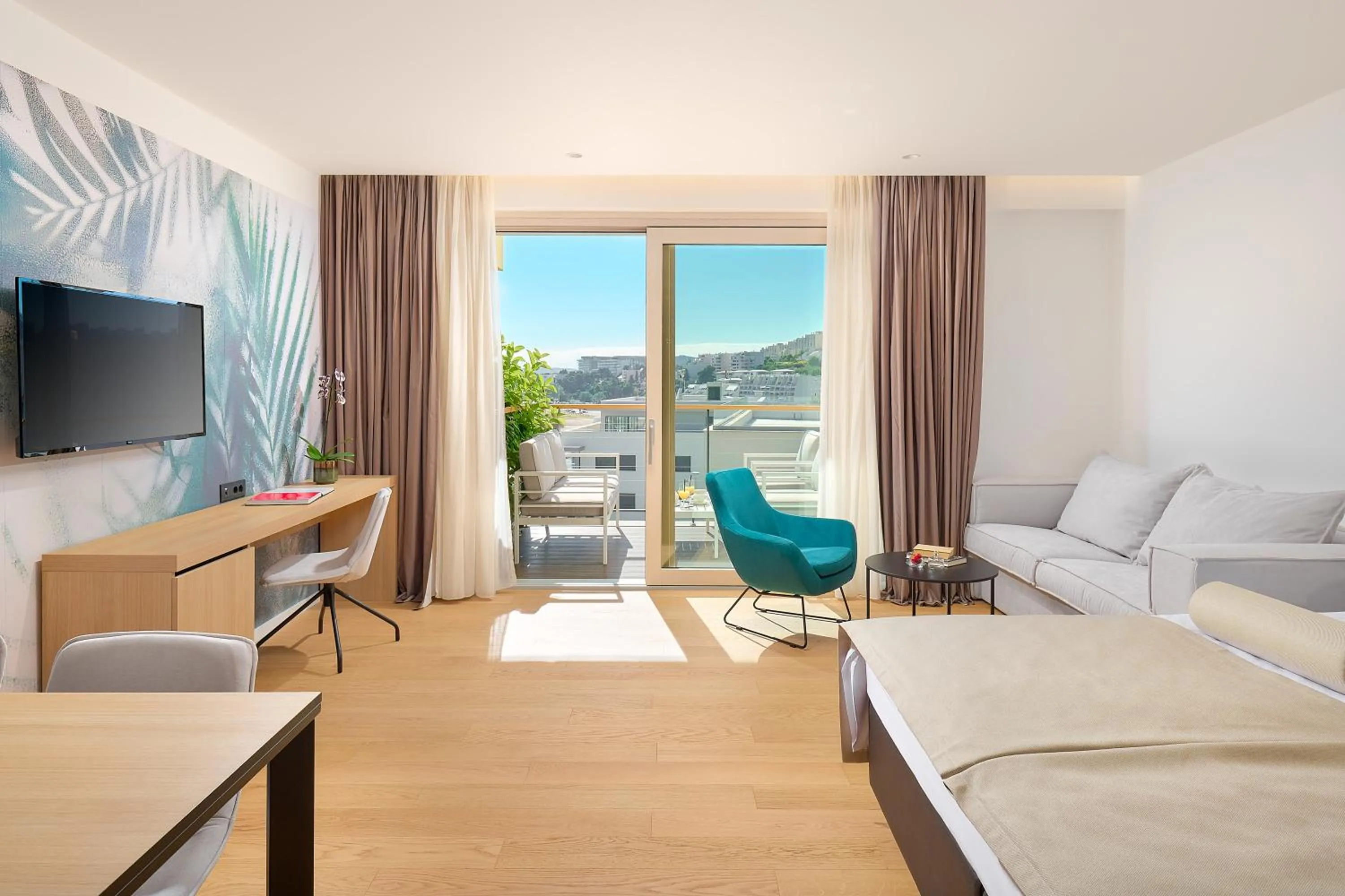 Living room, Bed in Amphora's Garden