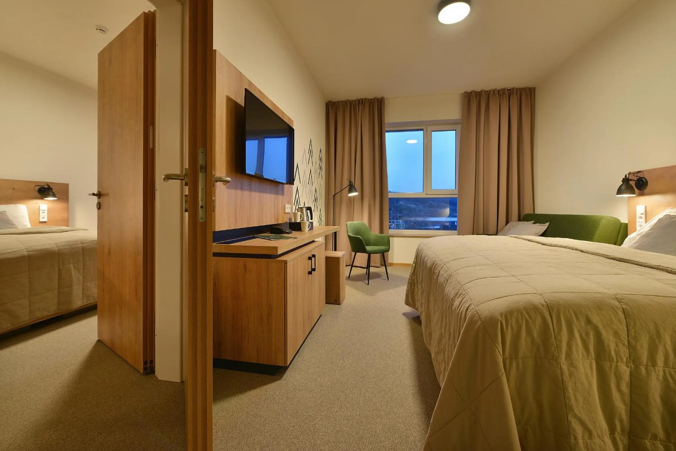 TV and multimedia, Bed in Hotel Element