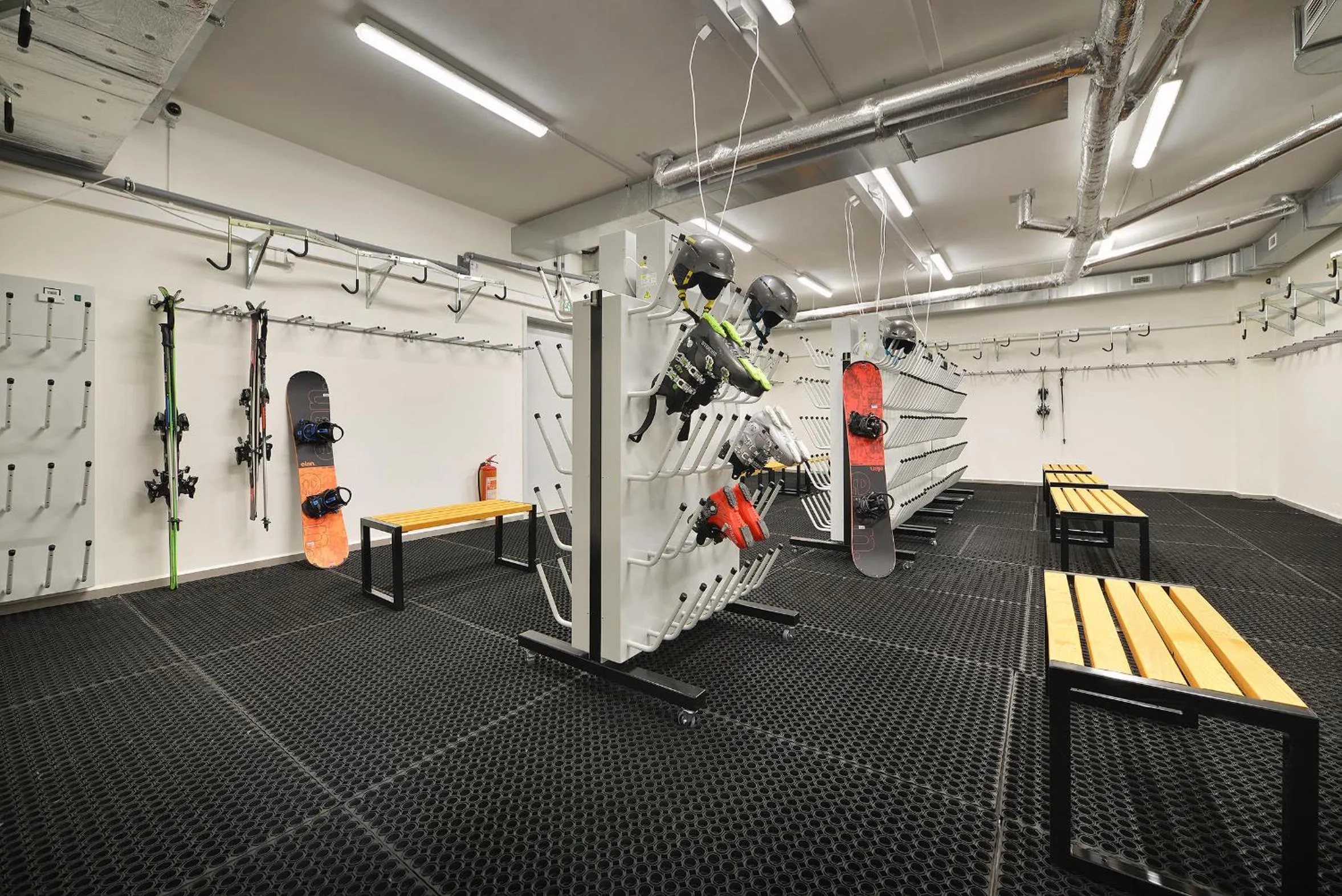 storage in Hotel Element