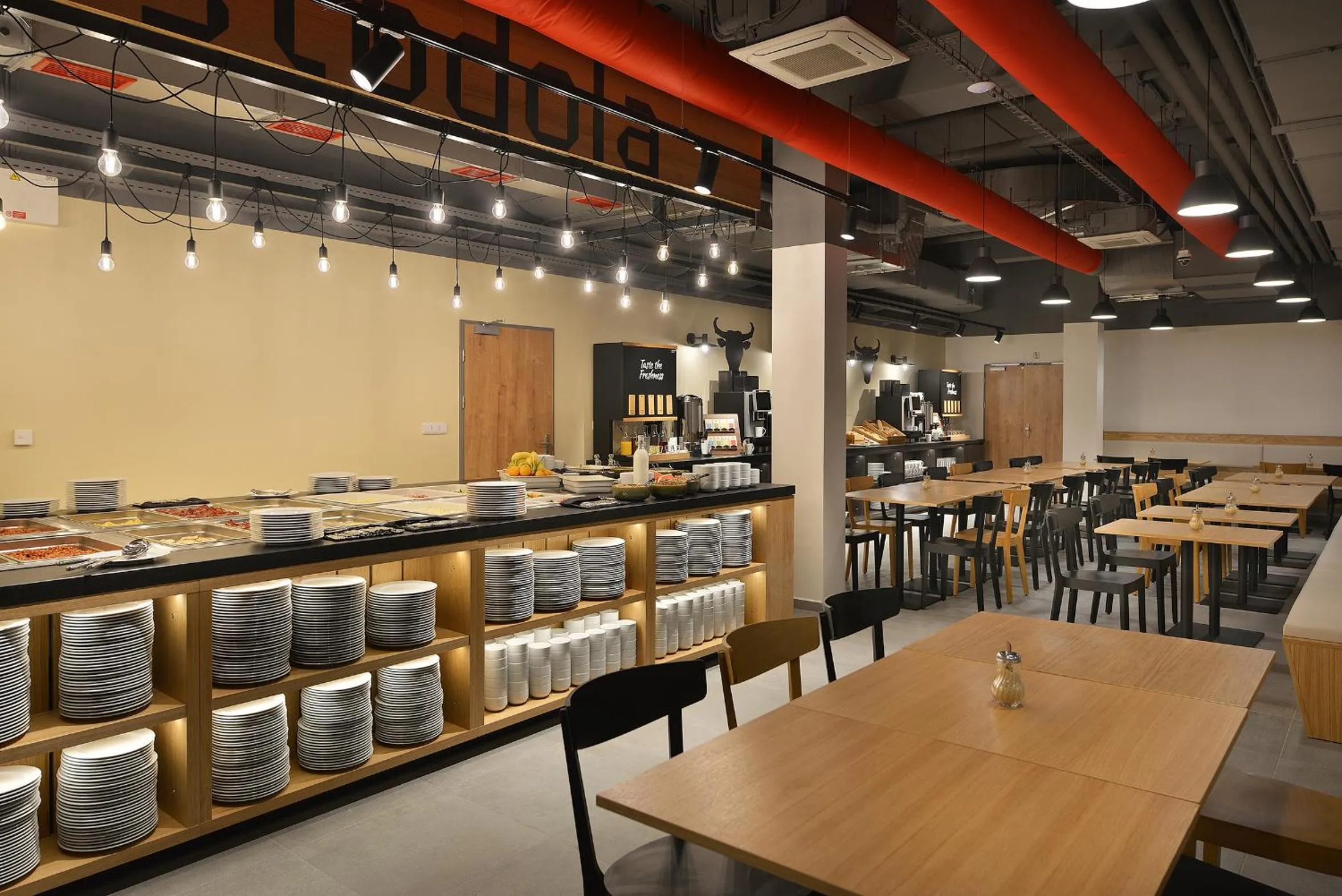 Breakfast in Hotel Element