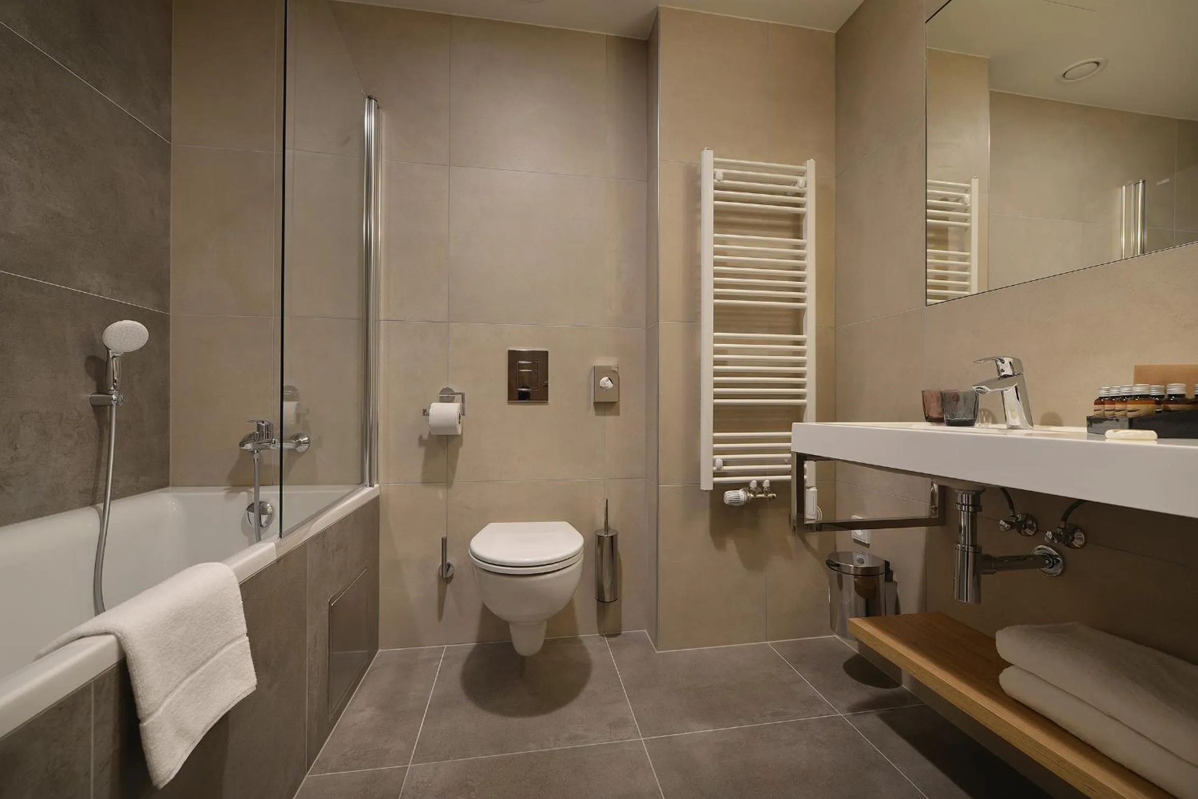 Toilet in Hotel Element