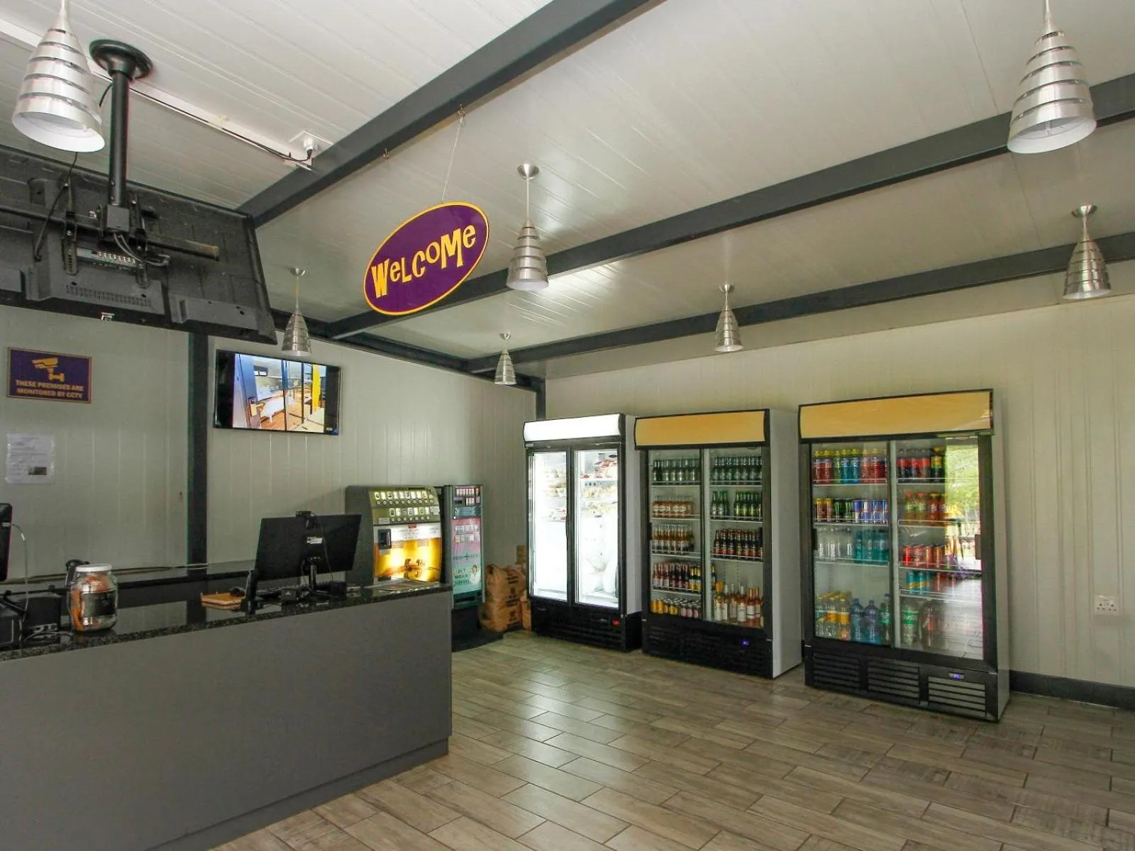 Restaurant/places to eat in SleepOver Moria