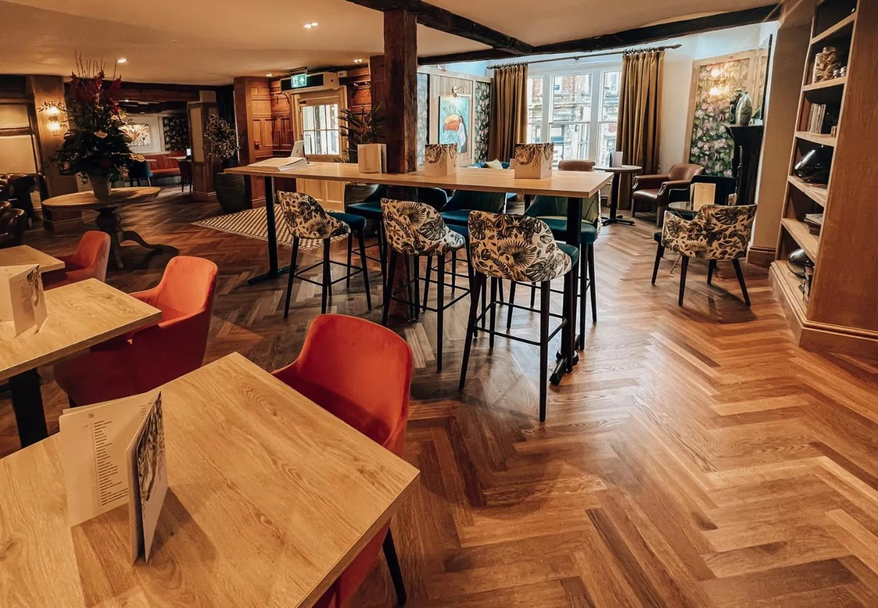 Lounge or bar in Lion & Swan Hotel