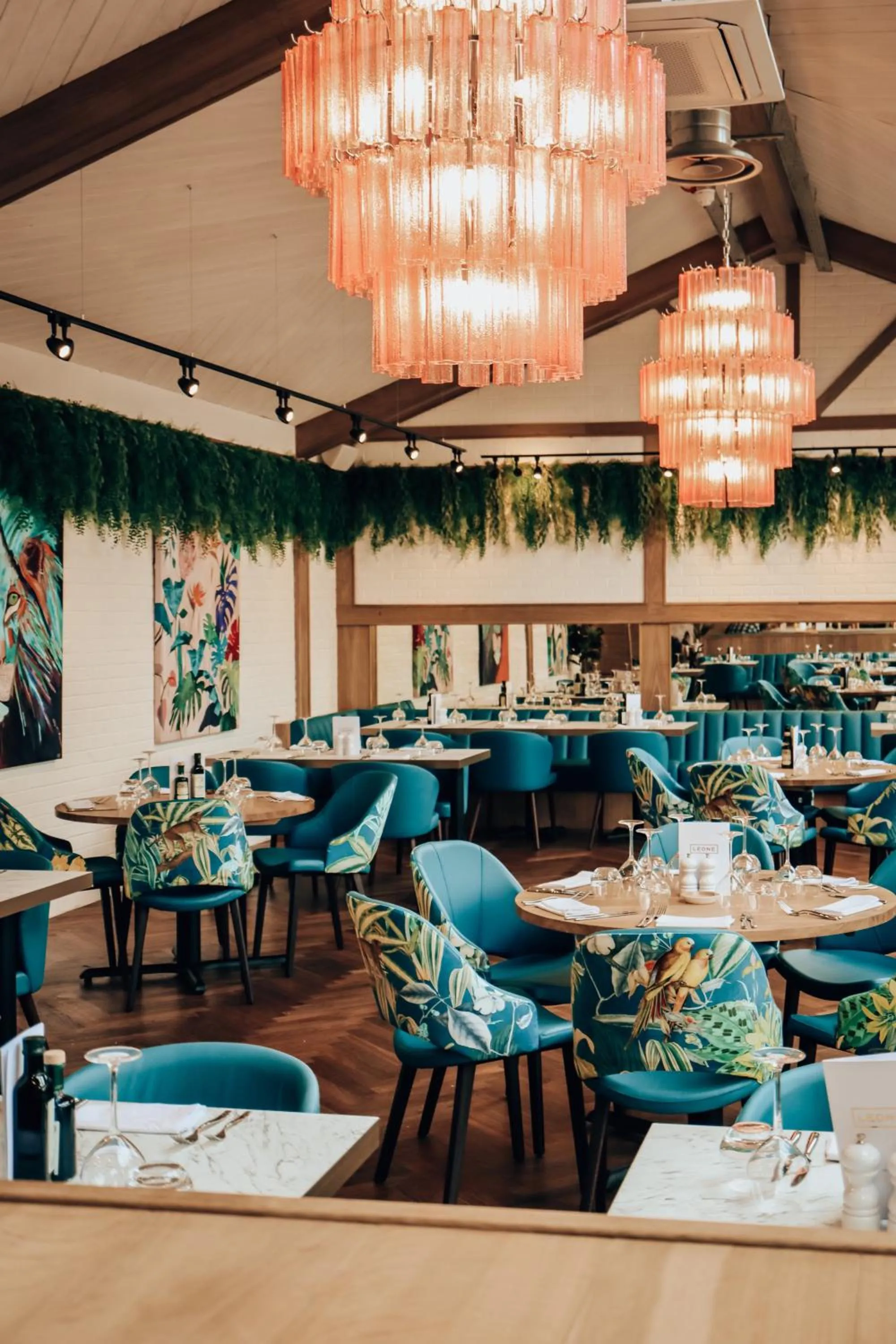 Restaurant/places to eat in Lion & Swan Hotel