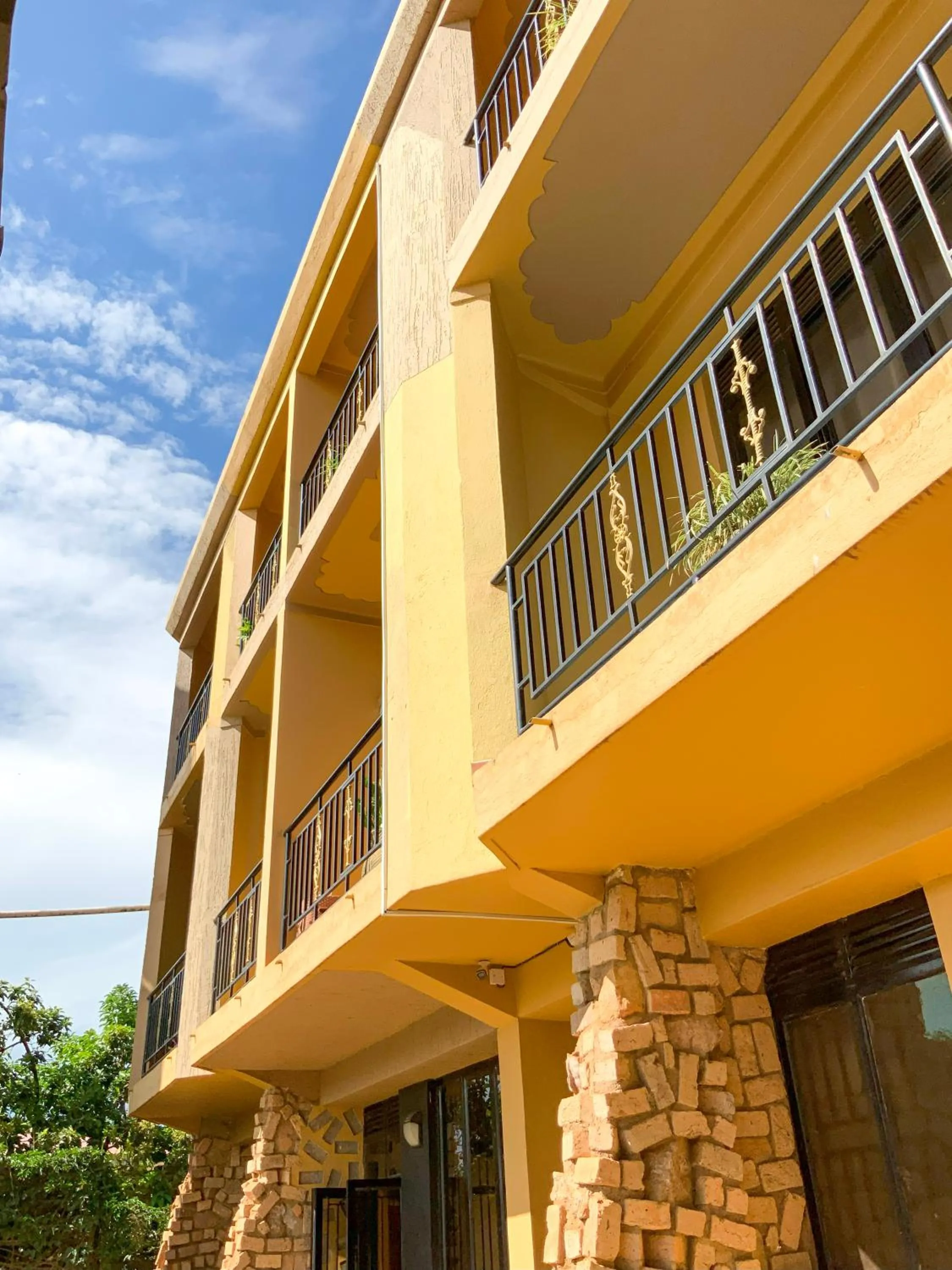 Property building in Hendo Hotel