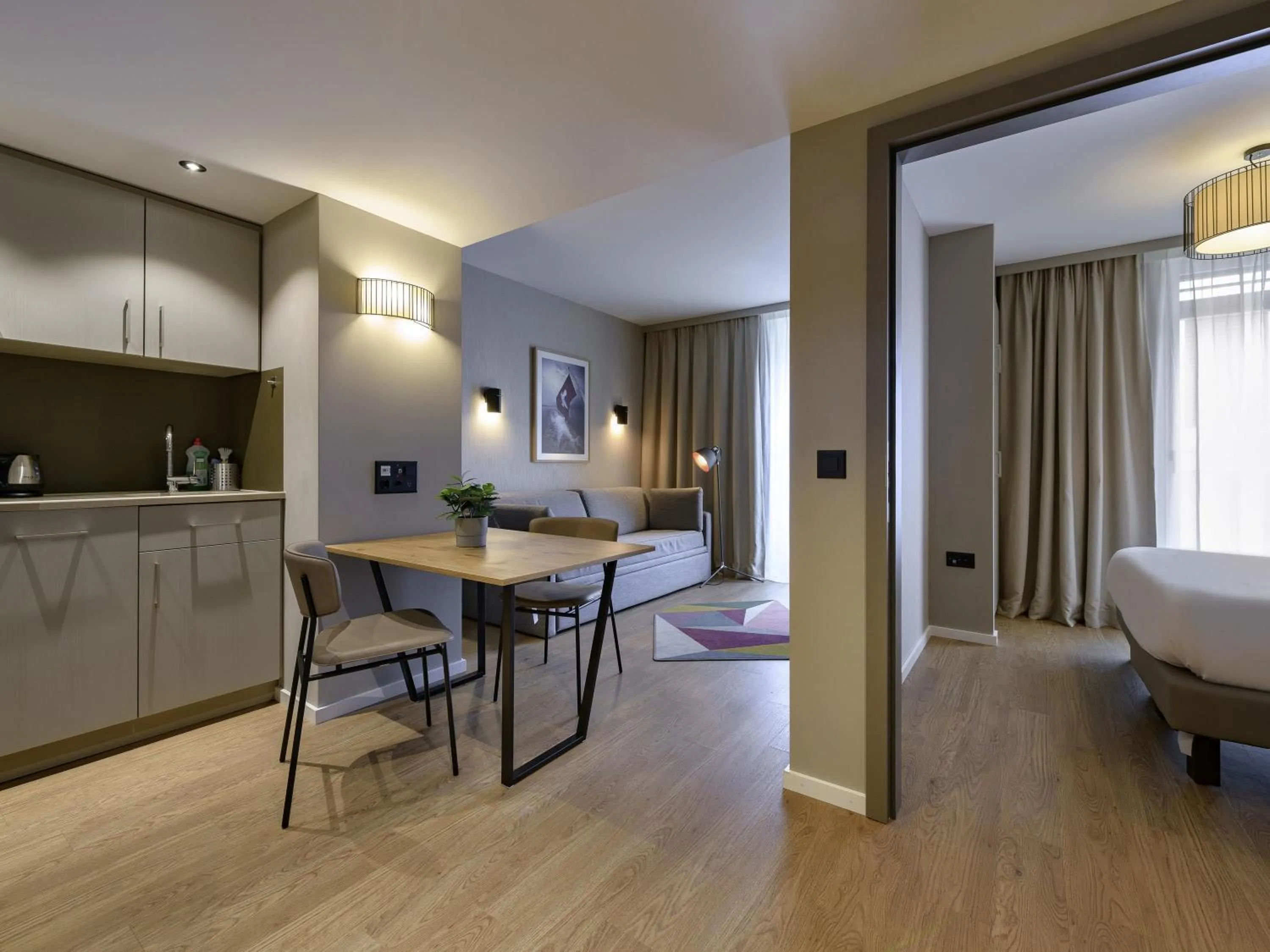 Bedroom, Bed in Aparthotel Adagio Zurich City Center